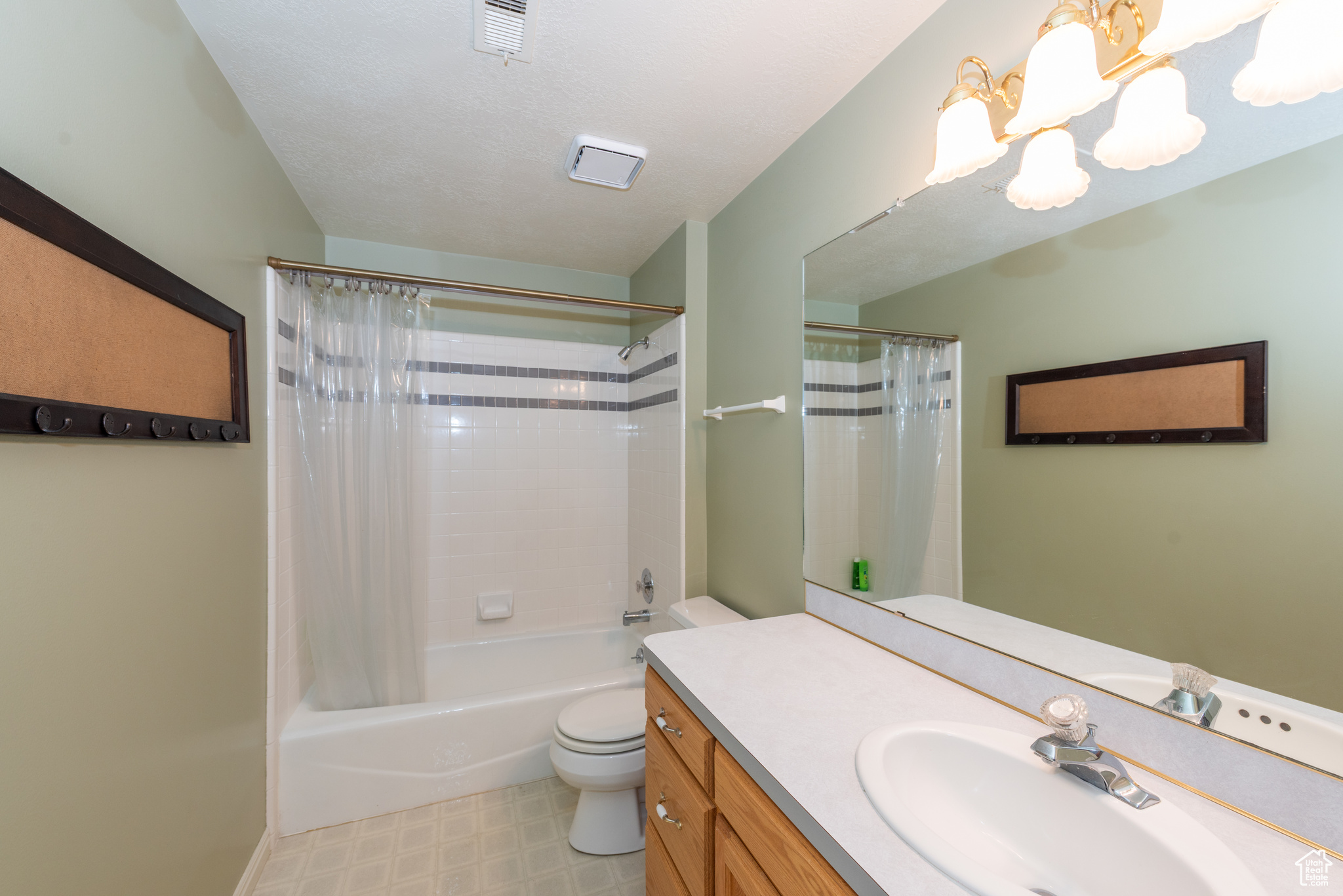 ROLLING HILLS ESTATES SUB - Residential