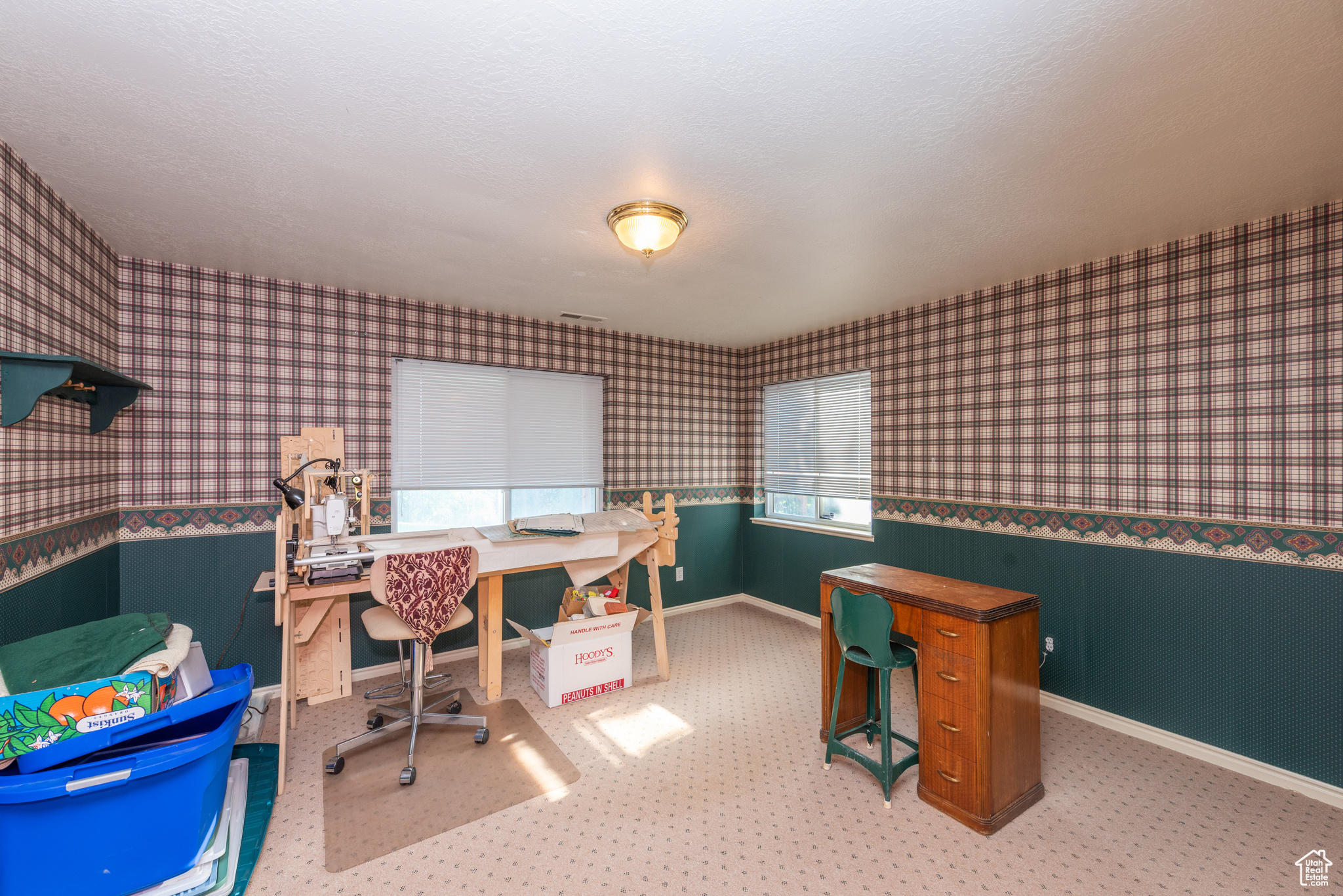 ROLLING HILLS ESTATES SUB - Residential