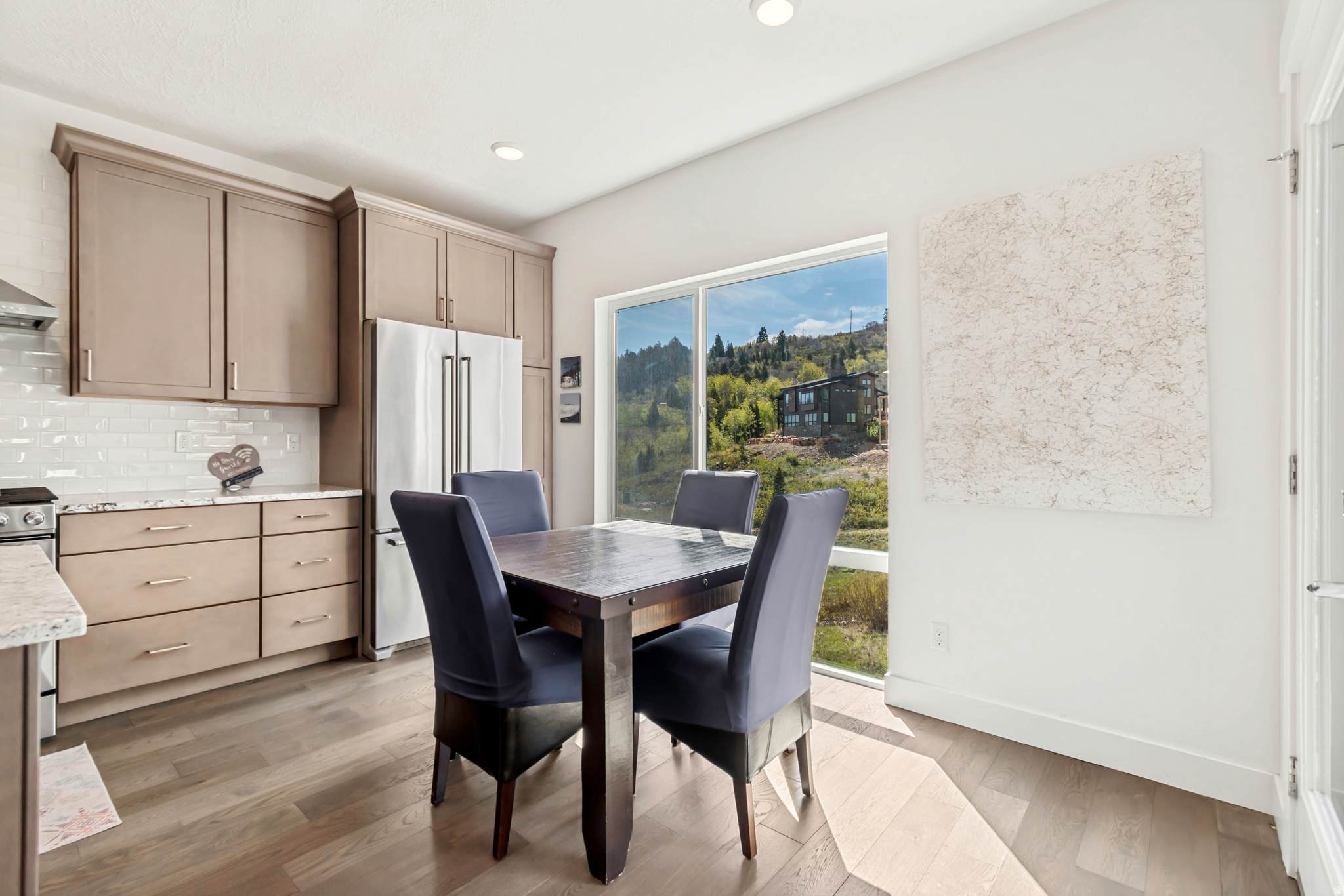 DISCOVERY RIDGE PHAS - Residential