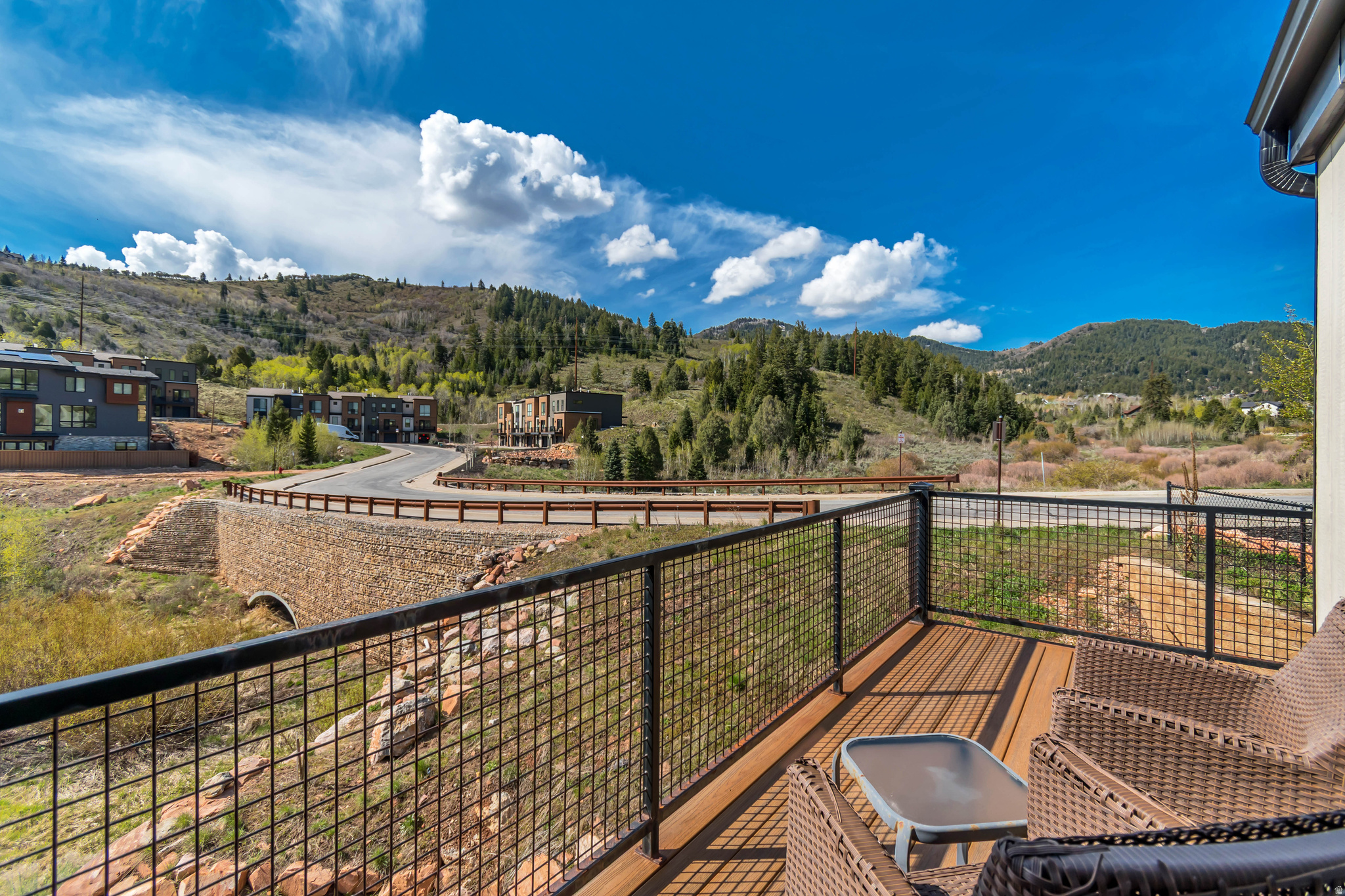 DISCOVERY RIDGE PHAS - Residential