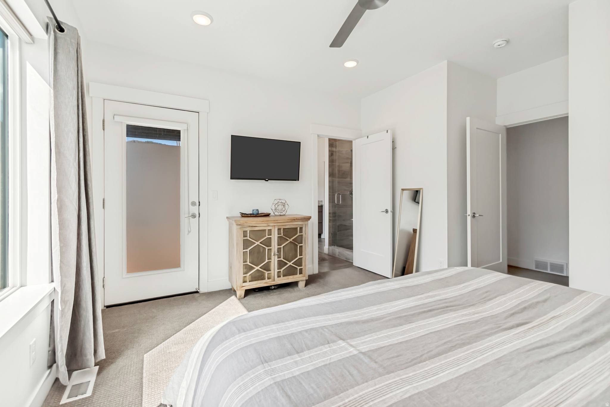 DISCOVERY RIDGE PHAS - Residential