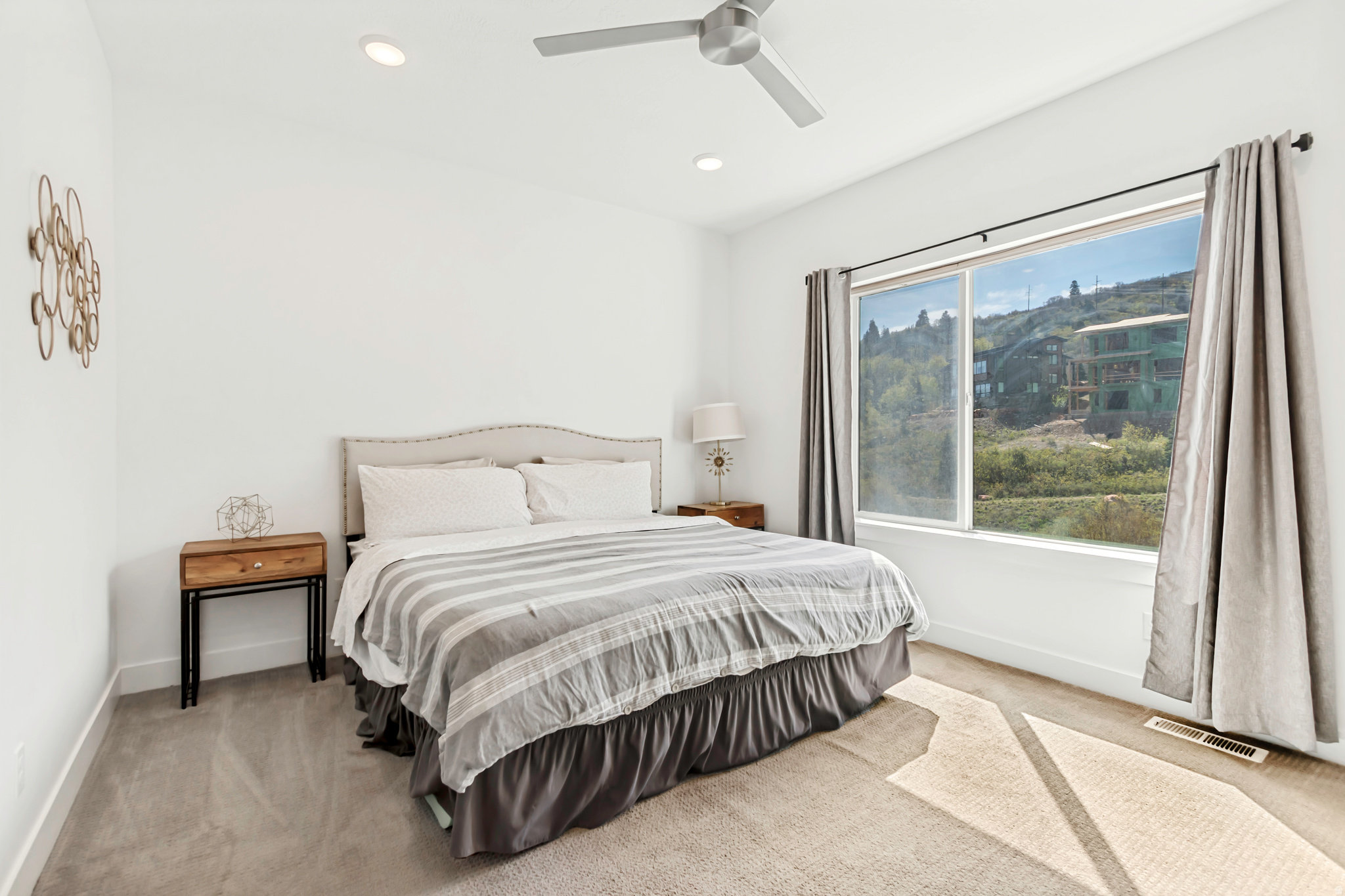 DISCOVERY RIDGE PHAS - Residential