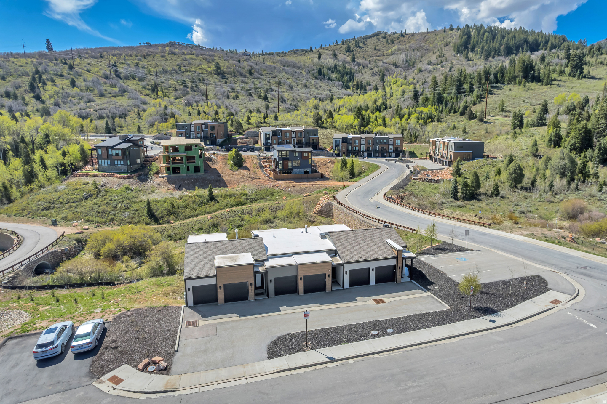 DISCOVERY RIDGE PHAS - Residential