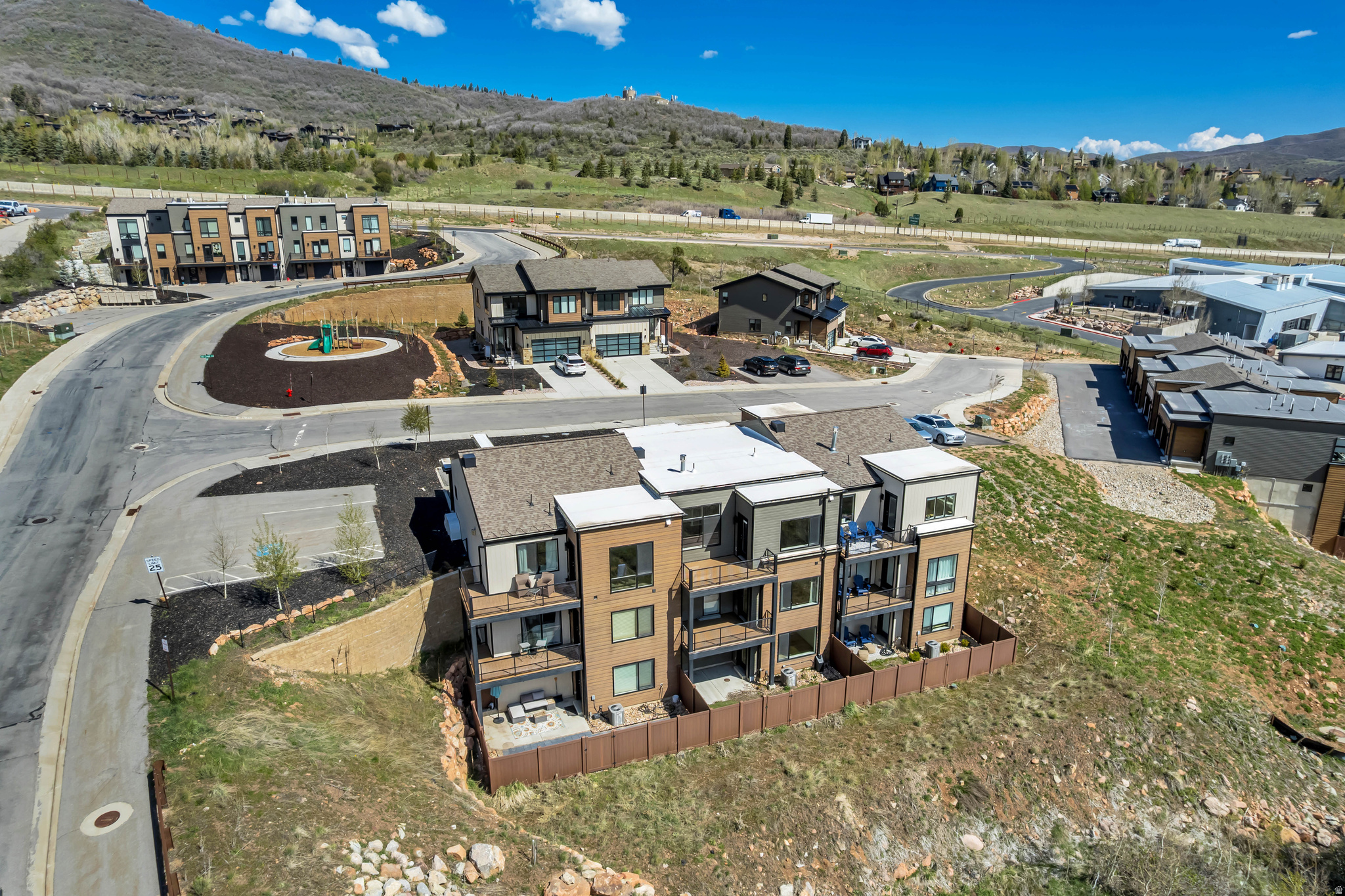 DISCOVERY RIDGE PHAS - Residential