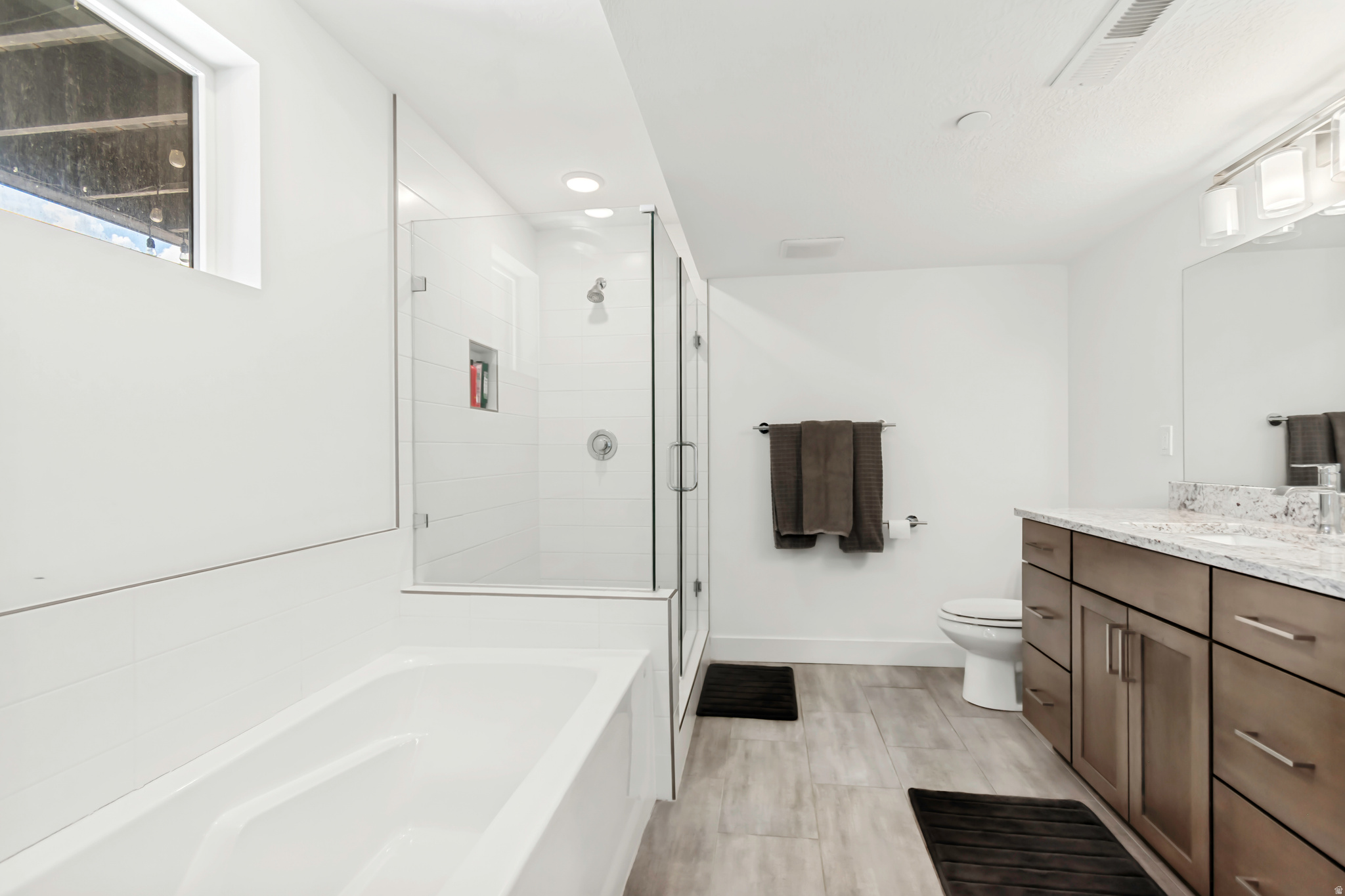 DISCOVERY RIDGE PHAS - Residential