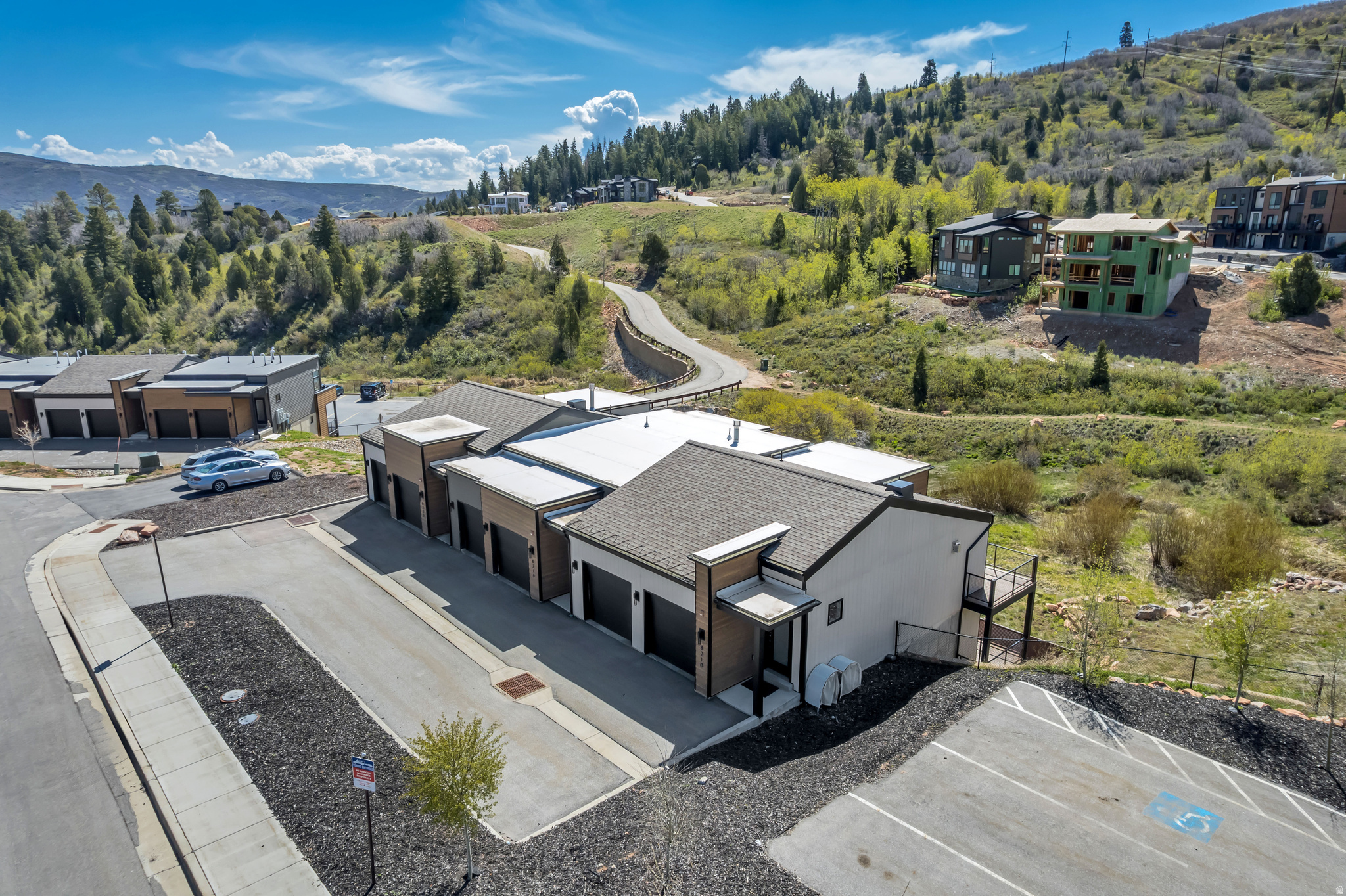 DISCOVERY RIDGE PHAS - Residential
