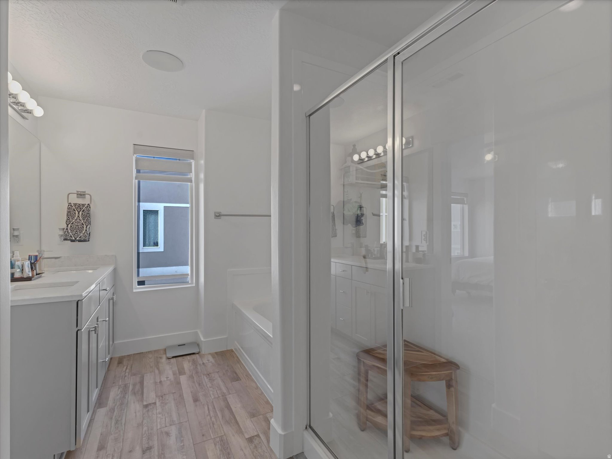 GRANTON SQUARE - Residential