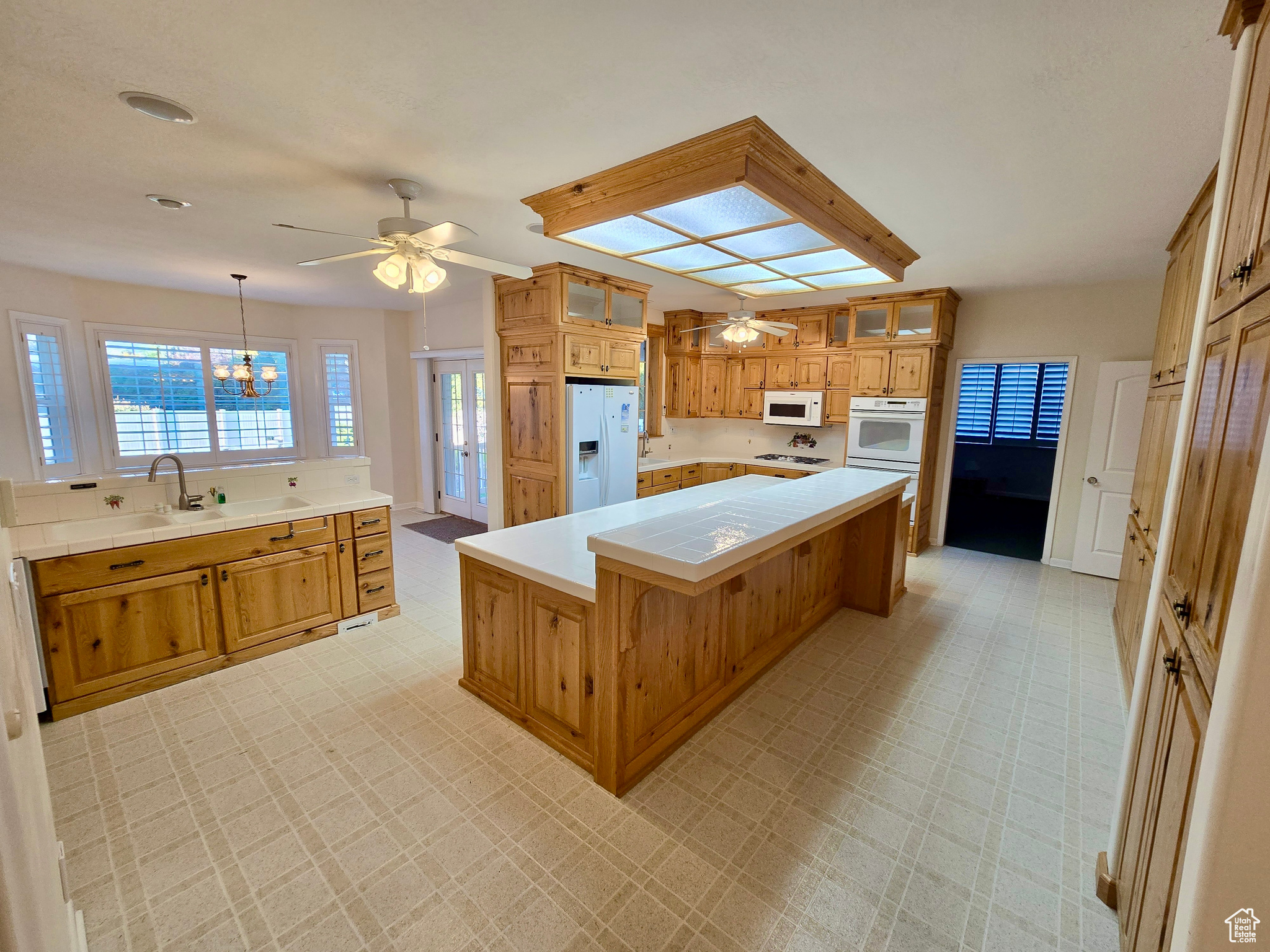 STEEPLE CHASE - Residential