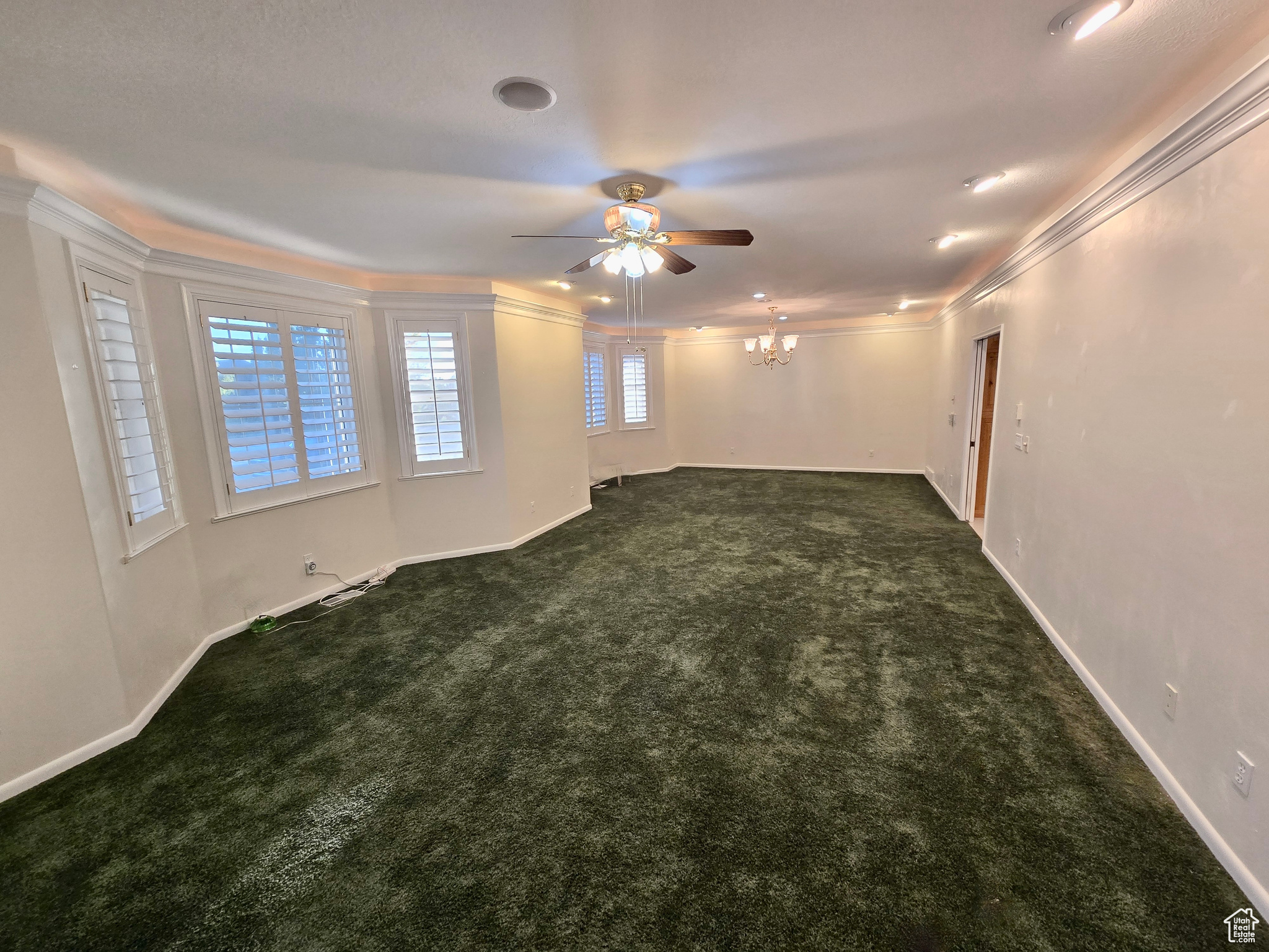 STEEPLE CHASE - Residential