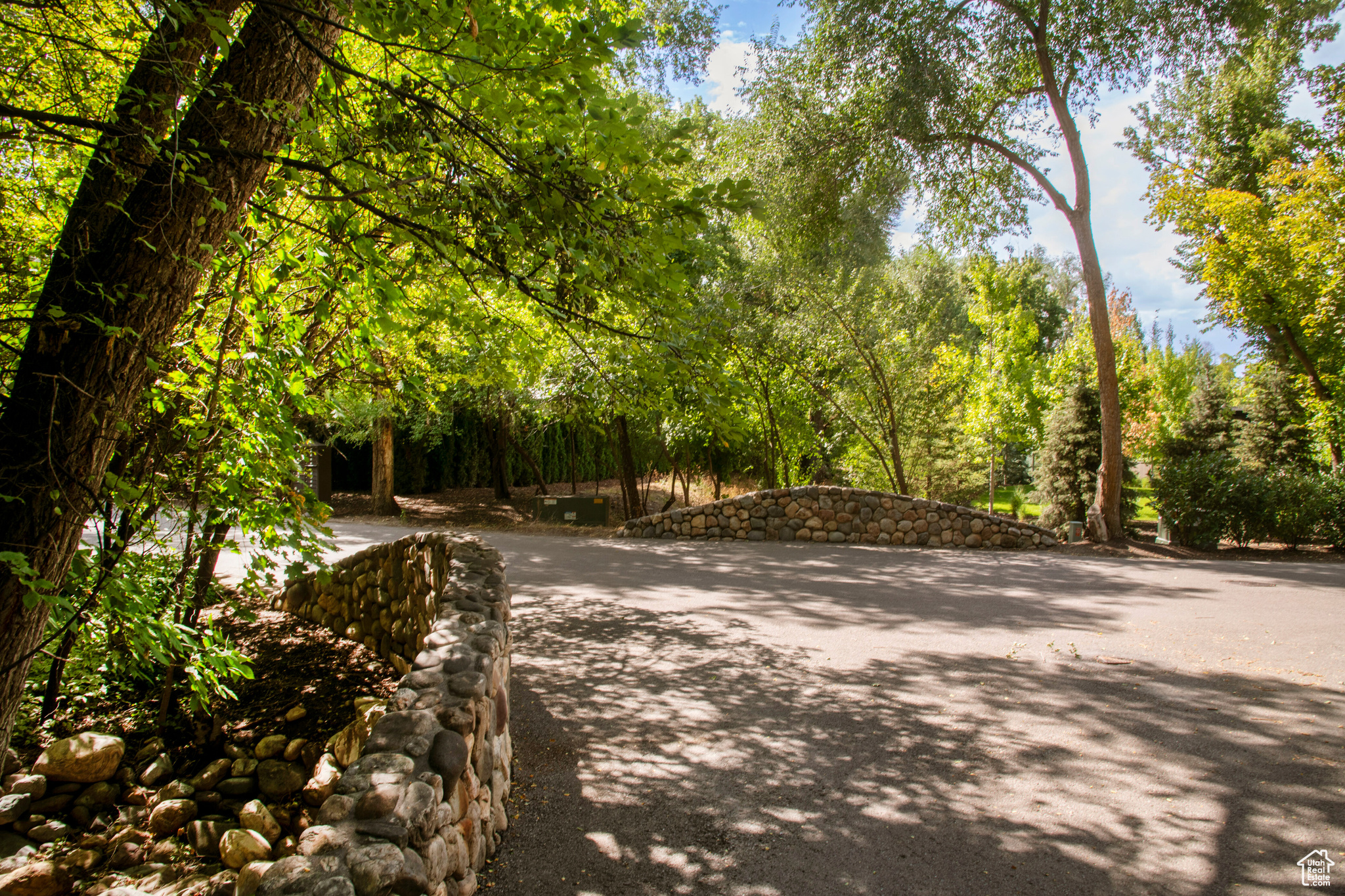 MOYLE PARK - Residential