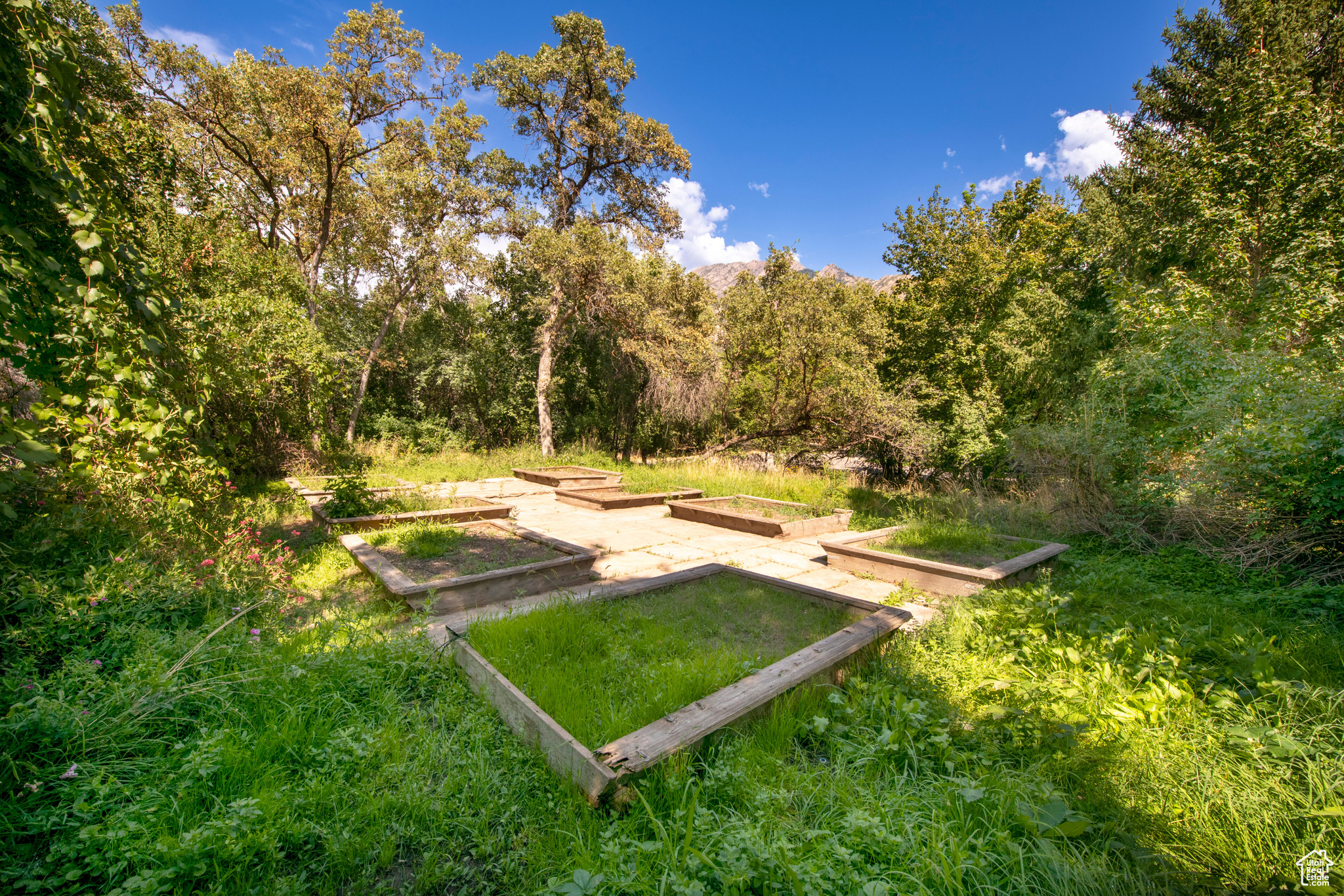 MOYLE PARK - Residential
