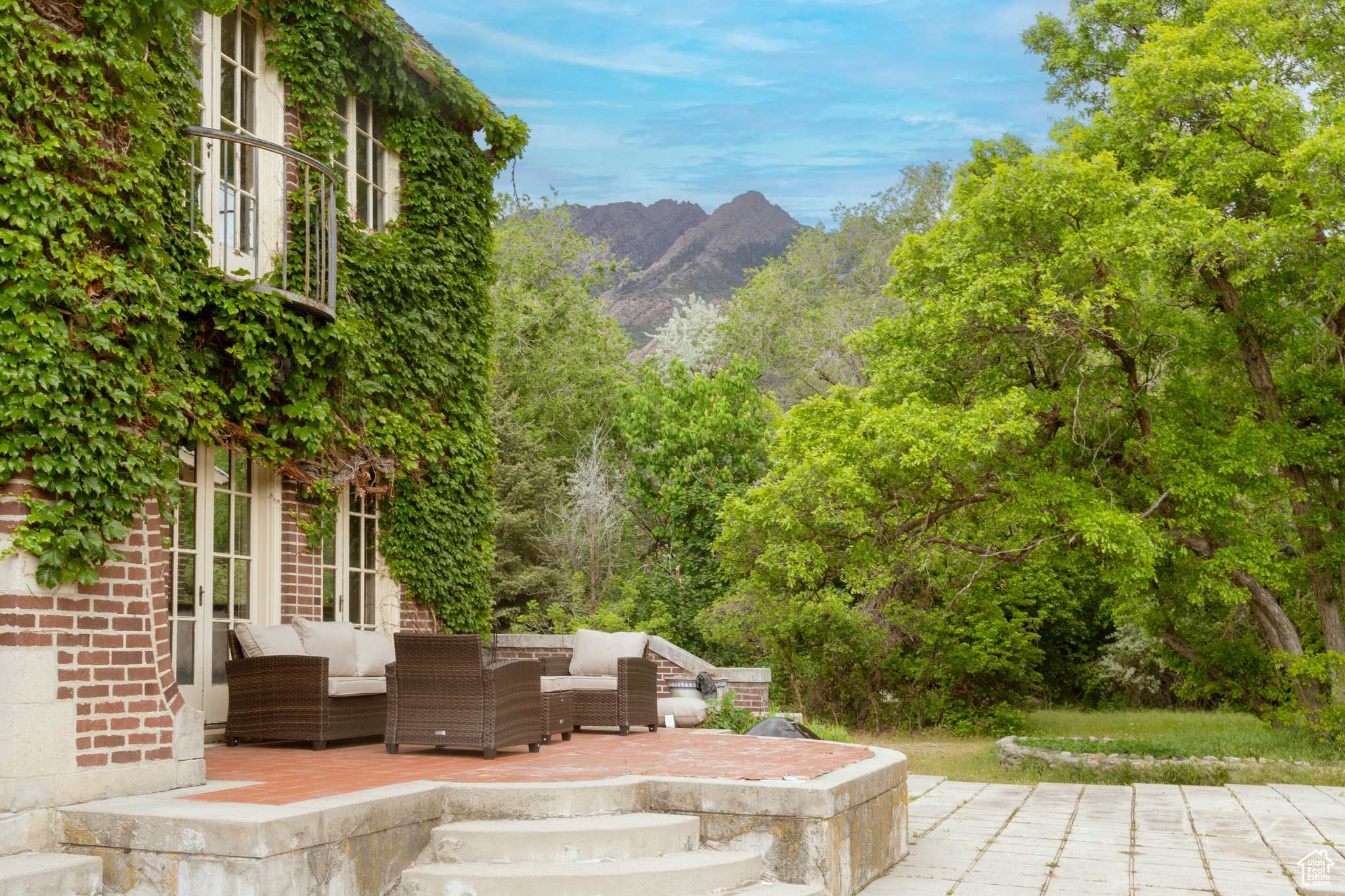 MOYLE PARK - Residential