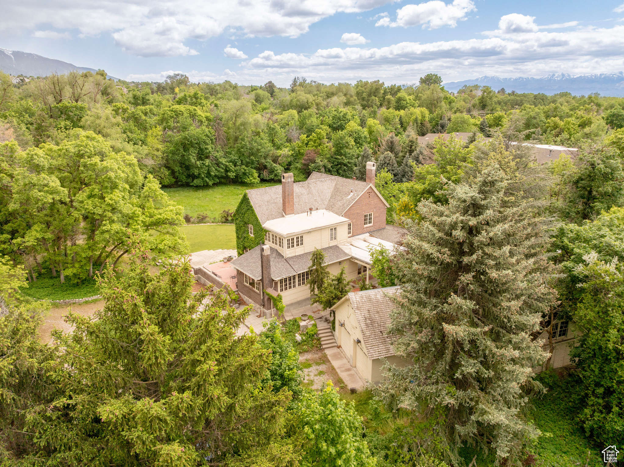 MOYLE PARK - Residential