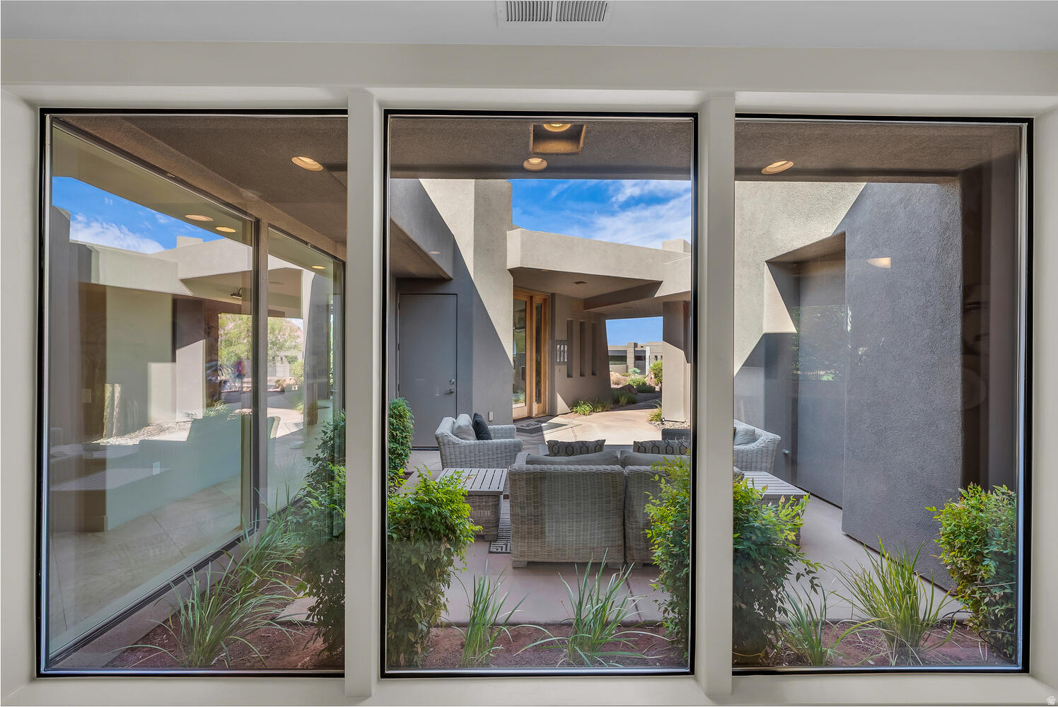 VISTAS AT ENTRADA PH 1 - Residential