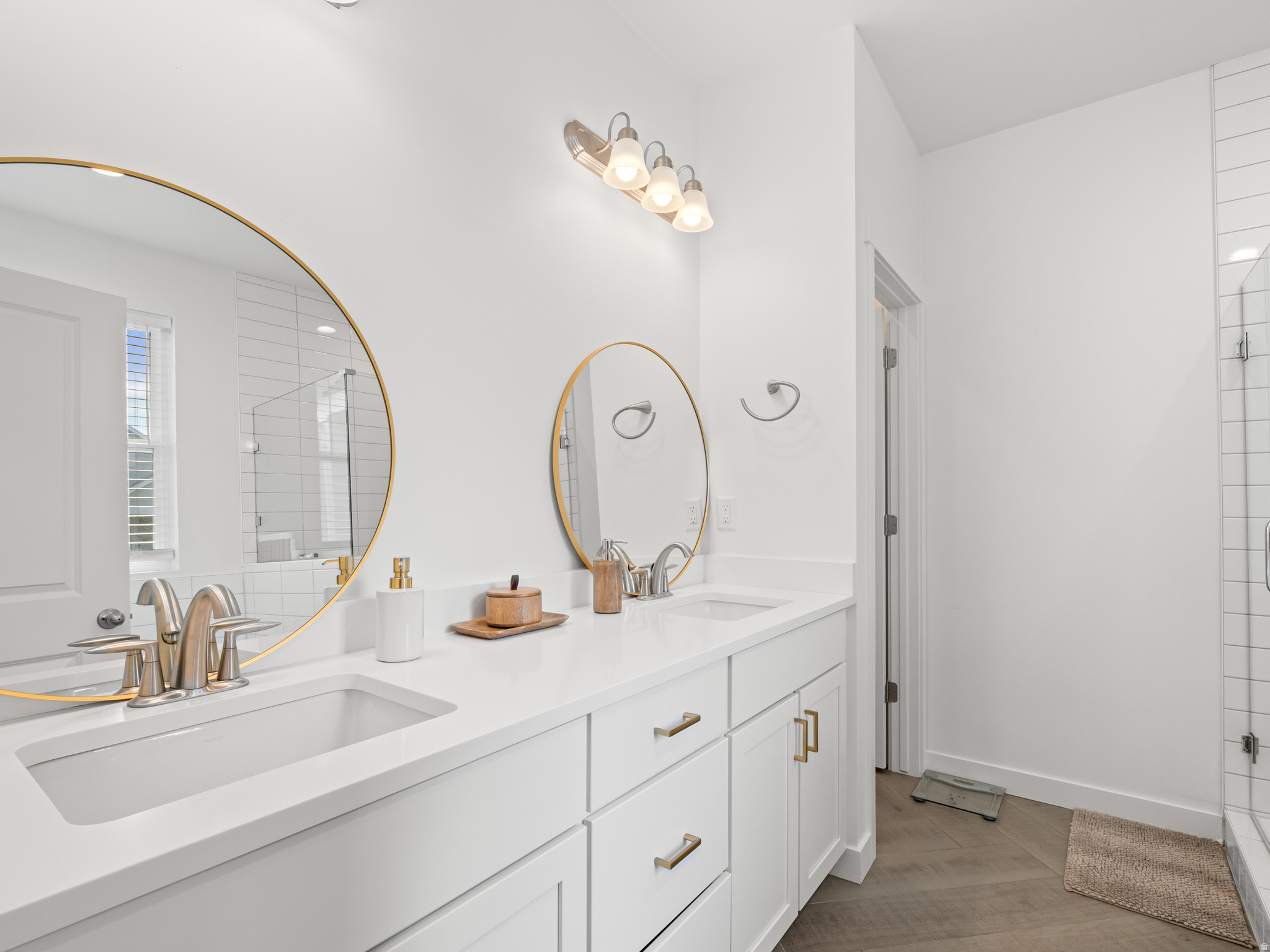 DAYBREAK - Residential