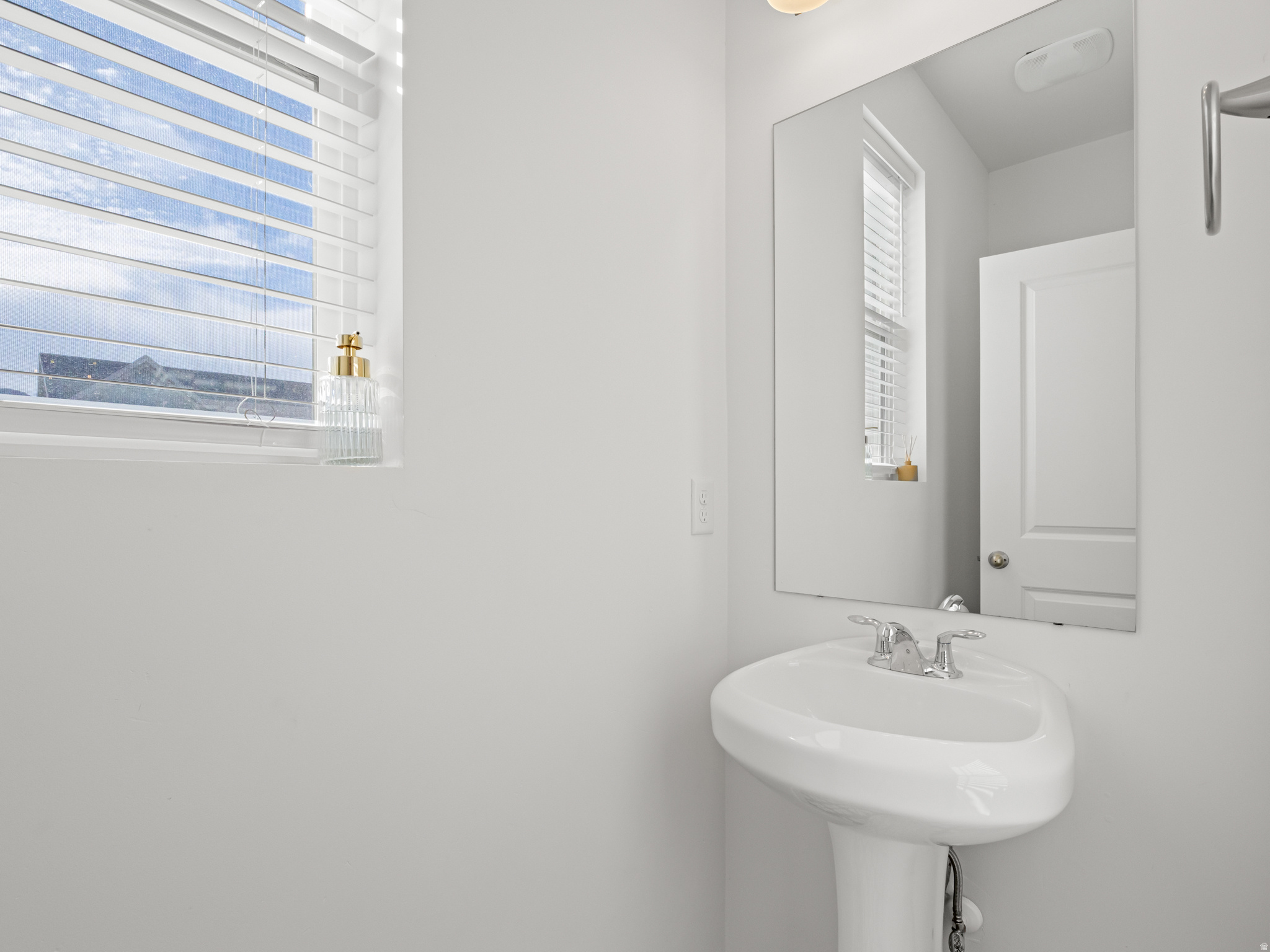 DAYBREAK - Residential