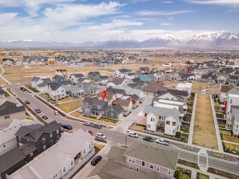Tiny photo for 11517 S PEBBLE POND DR W, South Jordan, UT 84009 (MLS # 2147357)