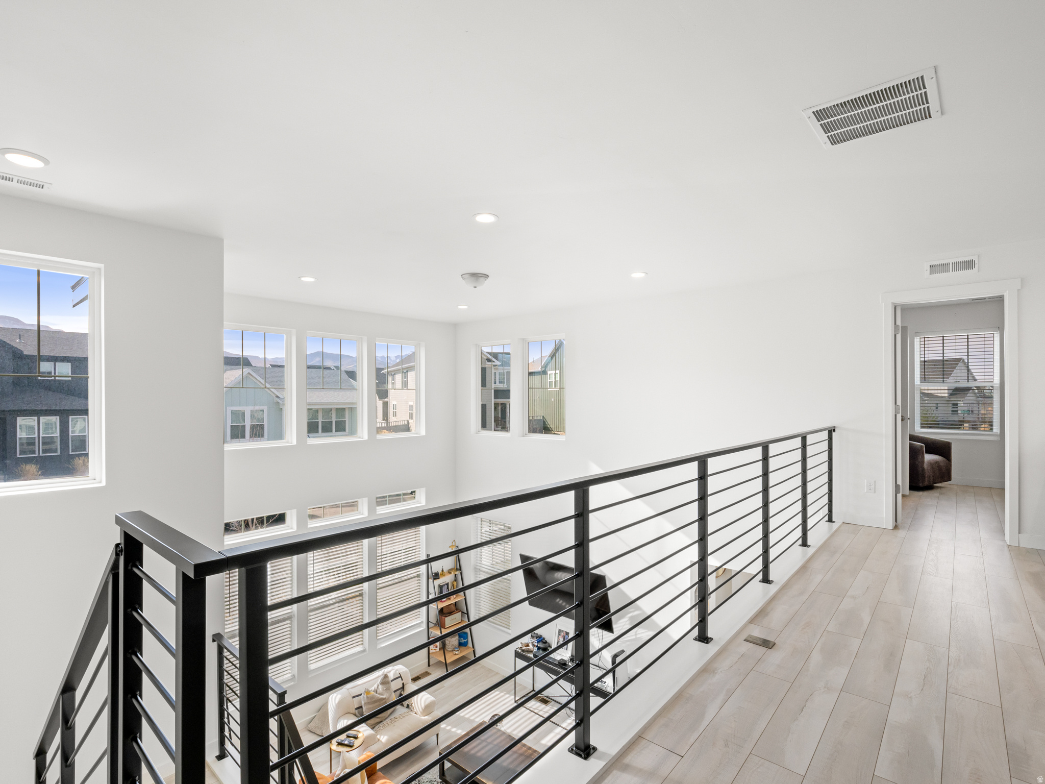 DAYBREAK - Residential