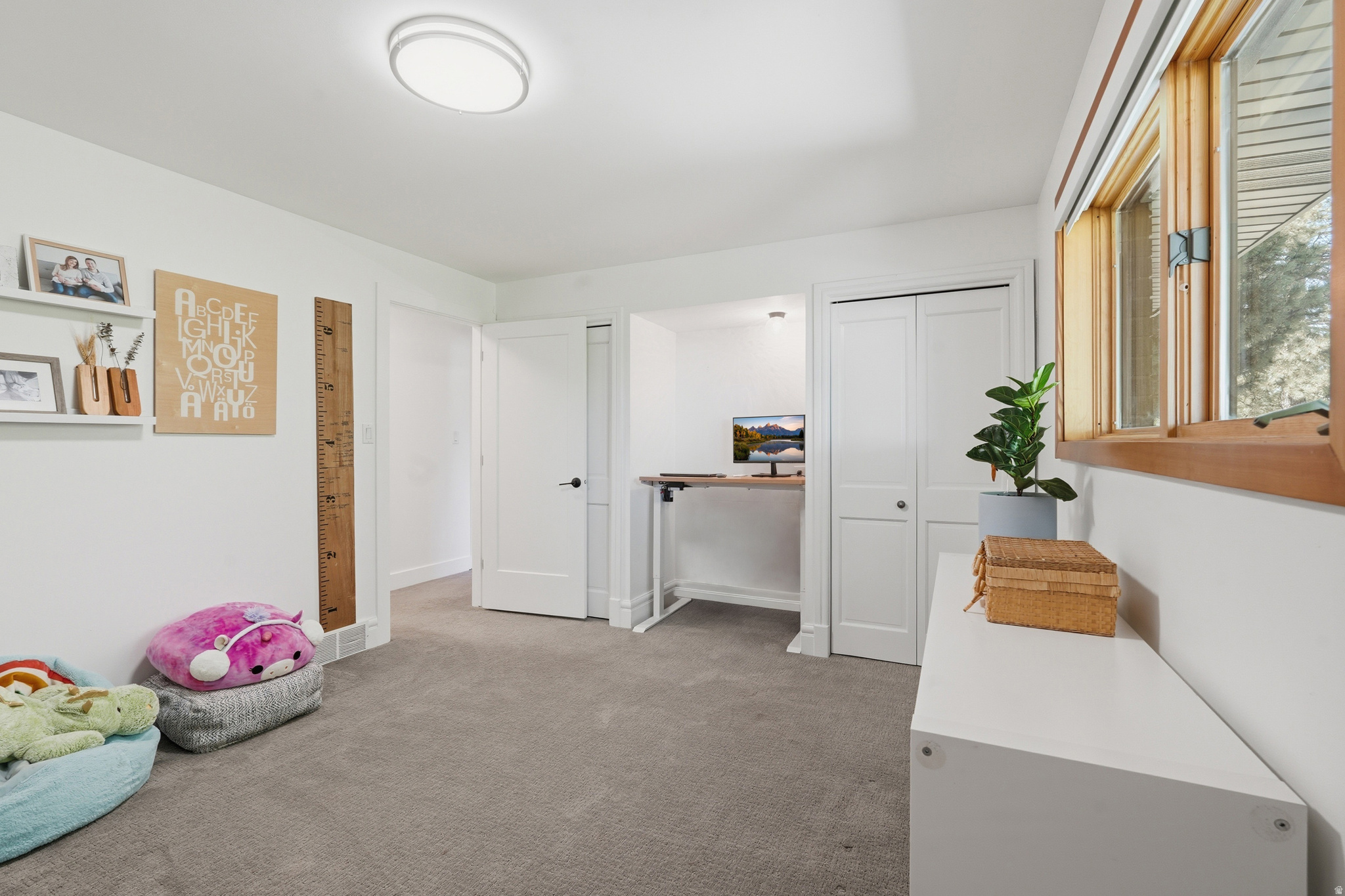 MOUNT OLYMPUS ACRES - Residential
