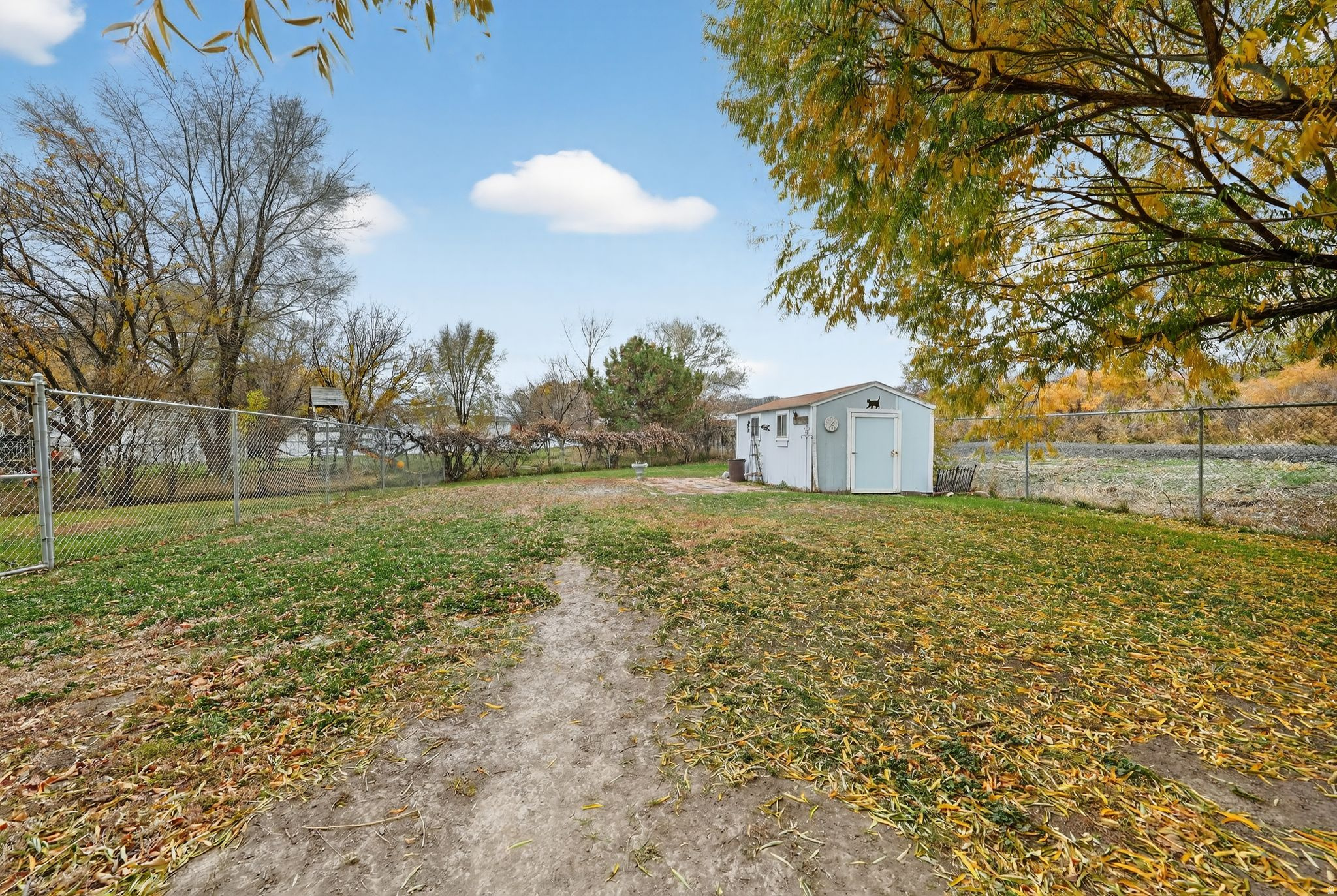 MEADOWS - Residential