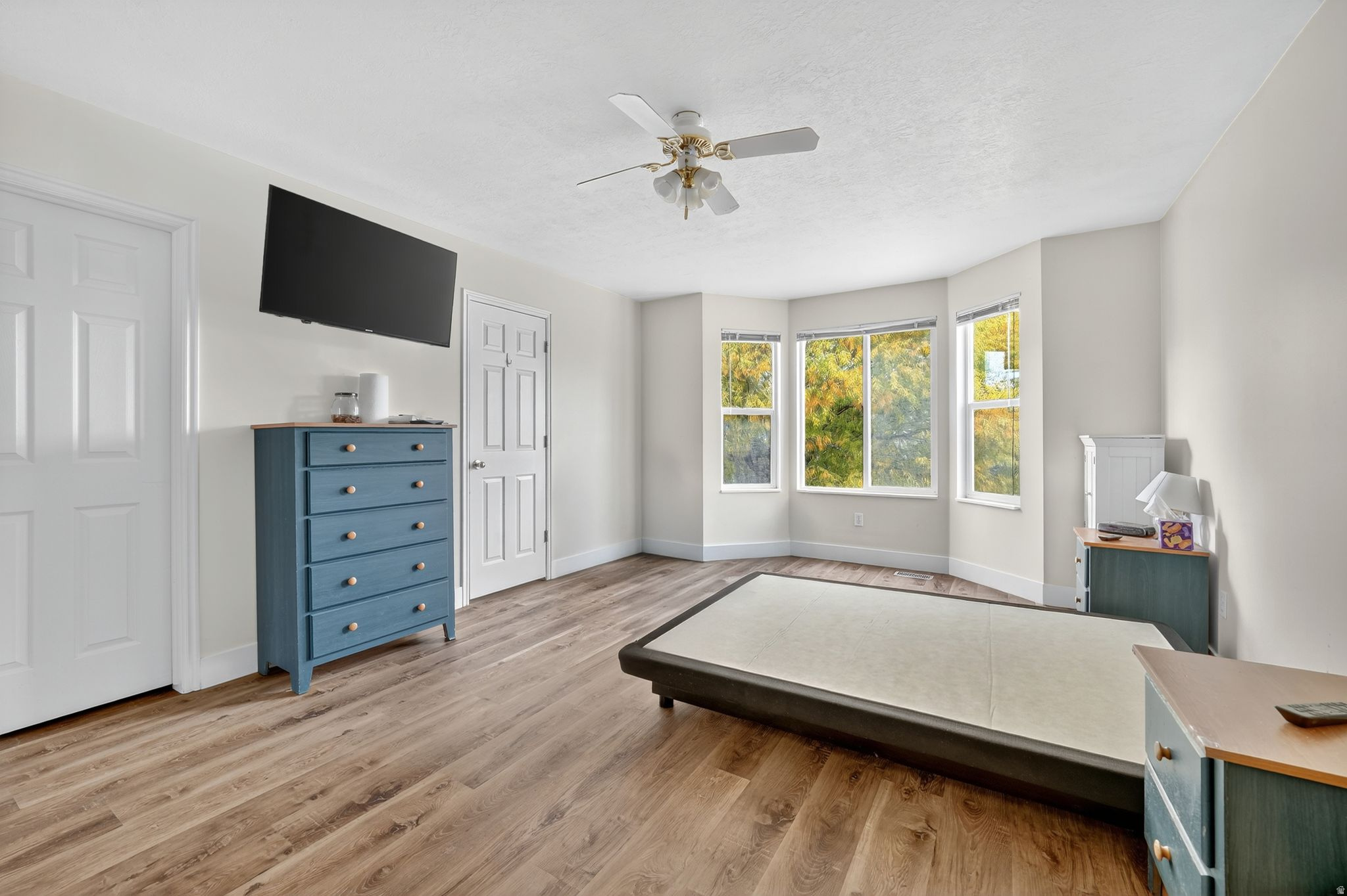 MEADOWS - Residential