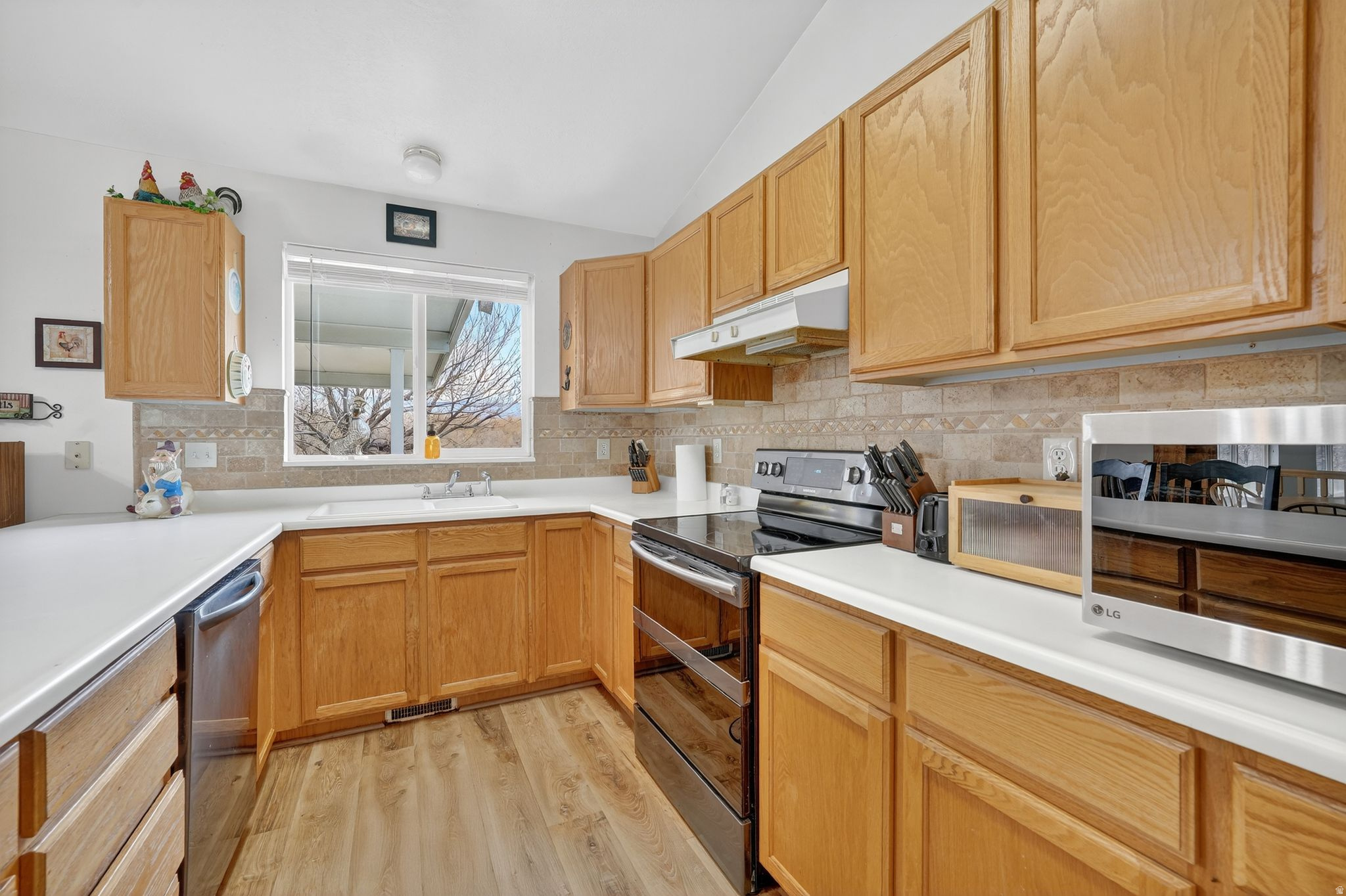 MEADOWS - Residential