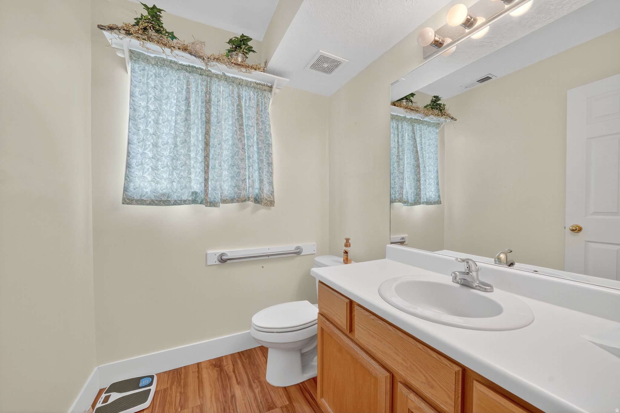 MEADOWS - Residential