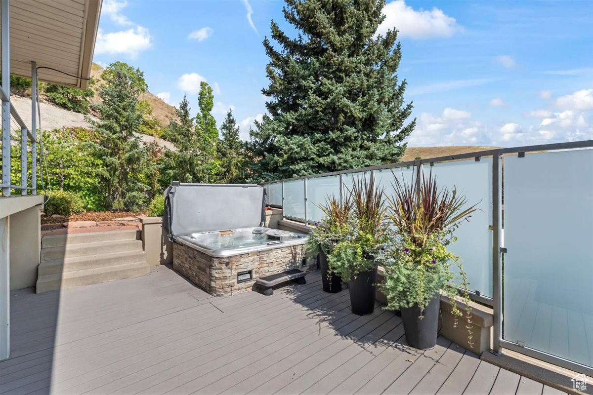 NORTHCREST - Residential