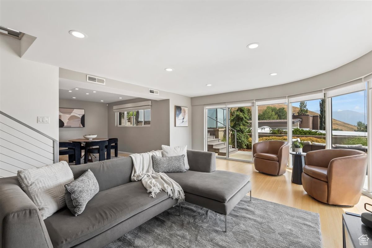 NORTHCREST - Residential