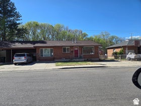 Photo of 490 S AVERETT AVE W, Springville, UT 84663 (MLS # 2178038)