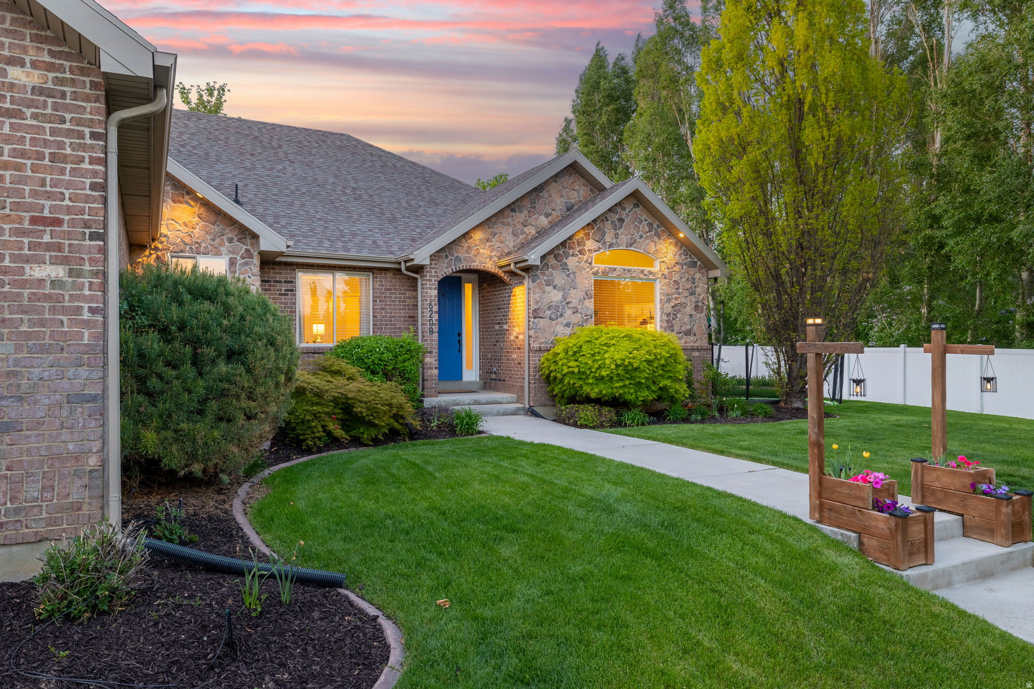 DRY CREEK BENCH - Residential
