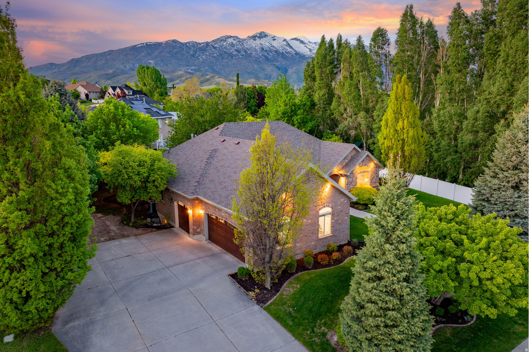 DRY CREEK BENCH - Residential