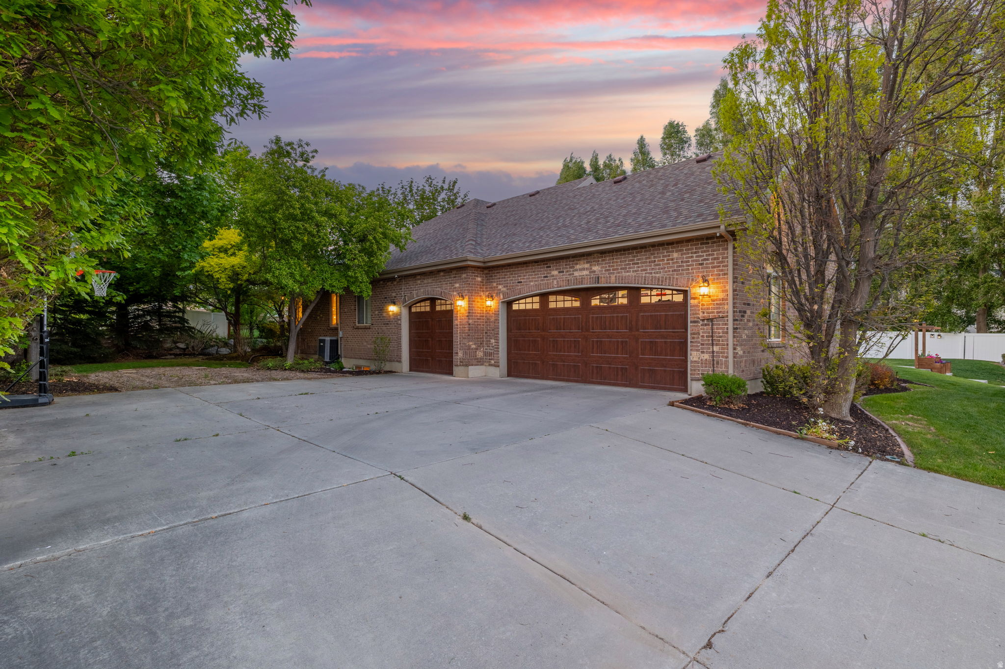 DRY CREEK BENCH - Residential