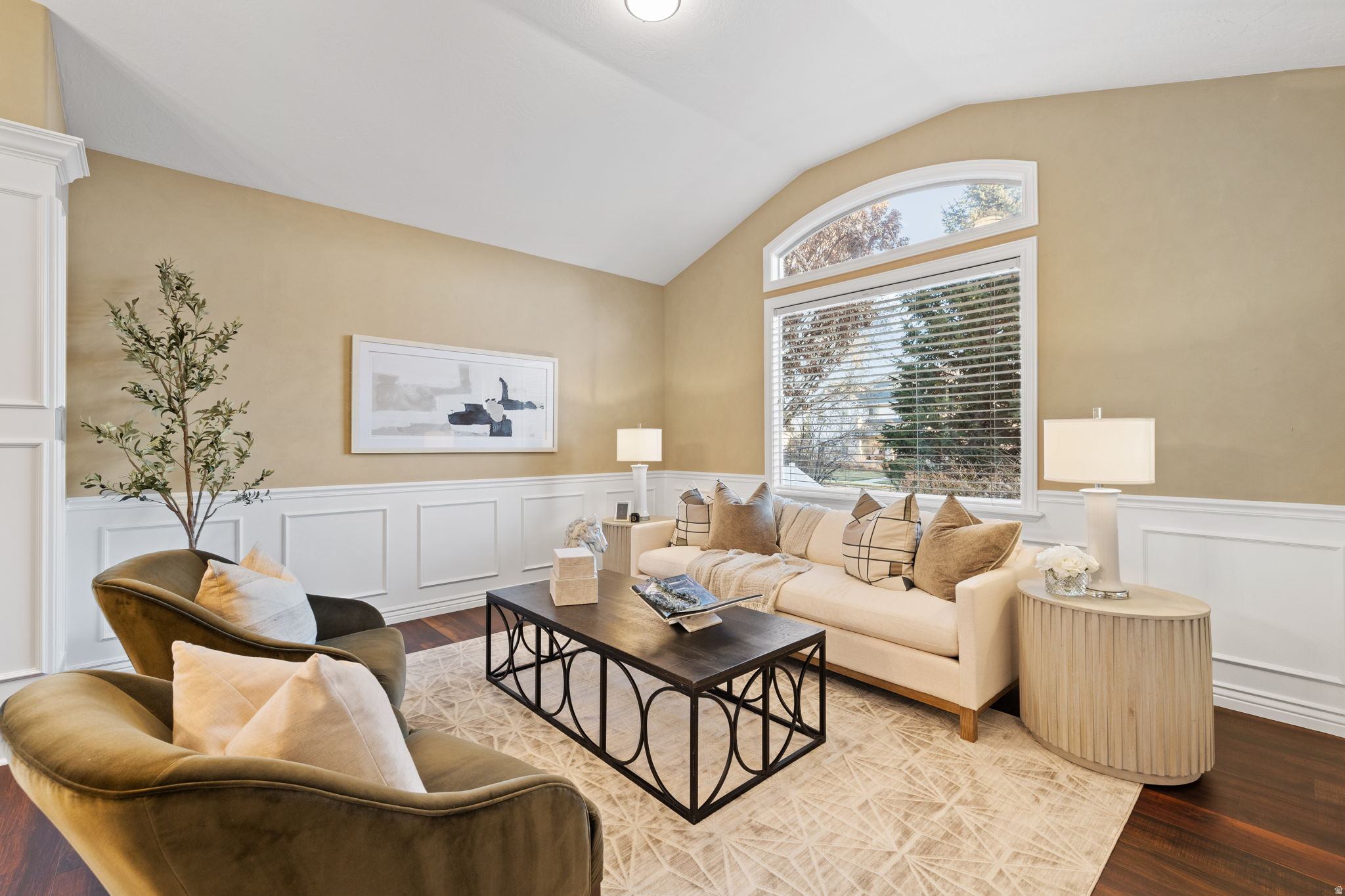 DRY CREEK BENCH - Residential