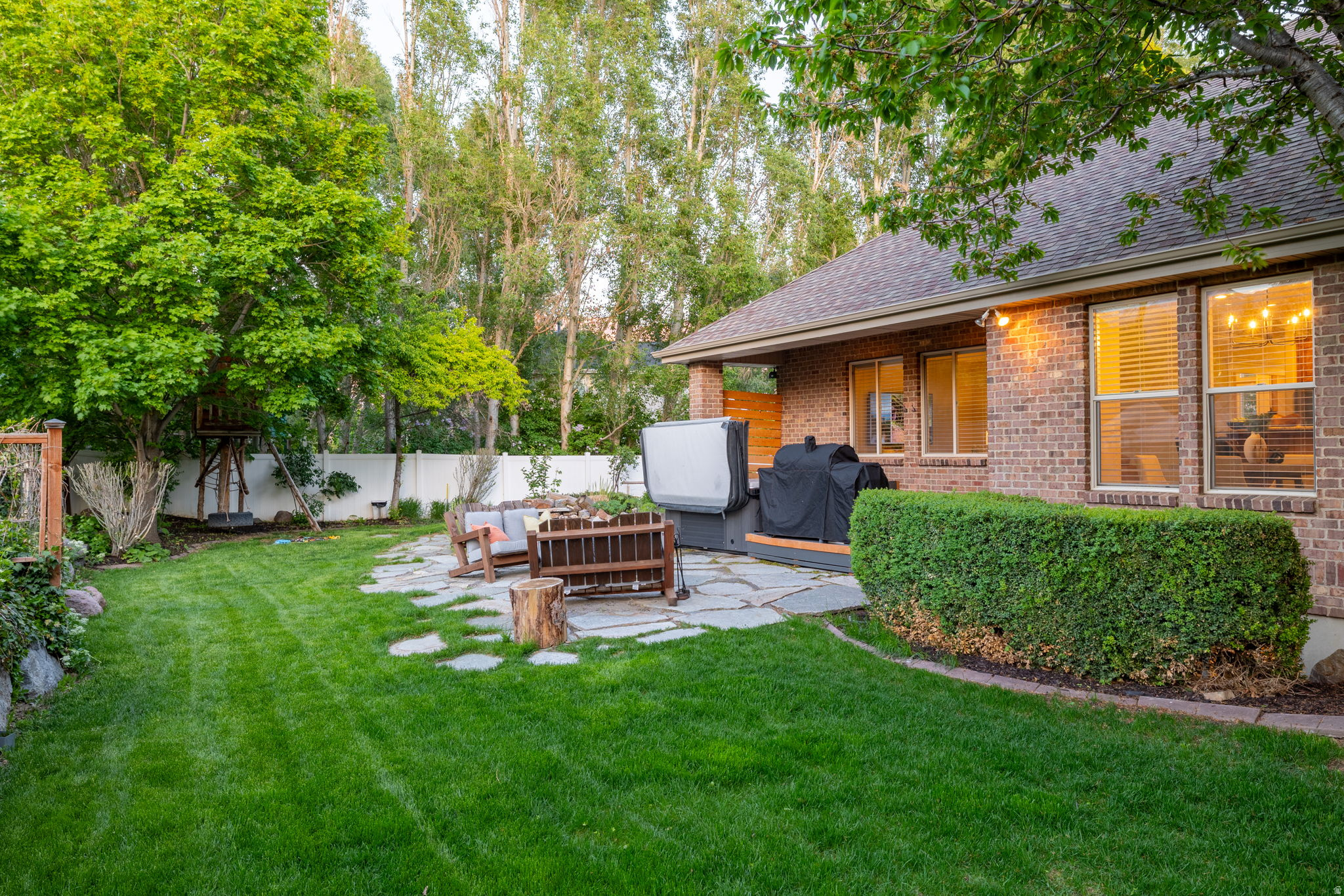 DRY CREEK BENCH - Residential