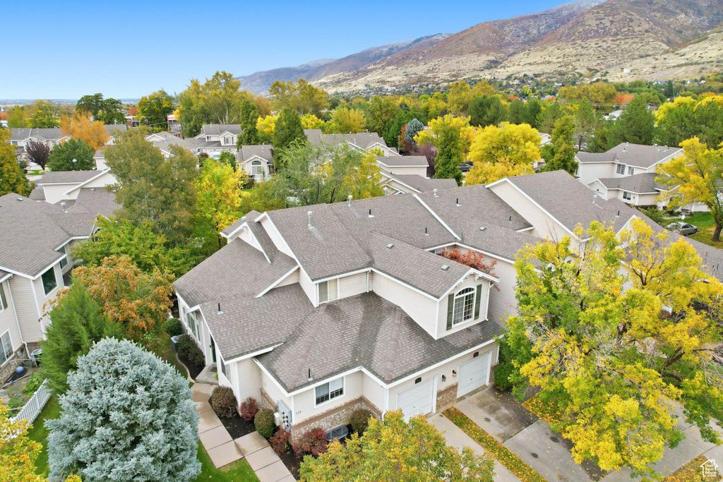 Photo of 128 W 200 N, Centerville, UT 84014 (MLS # 2118297)