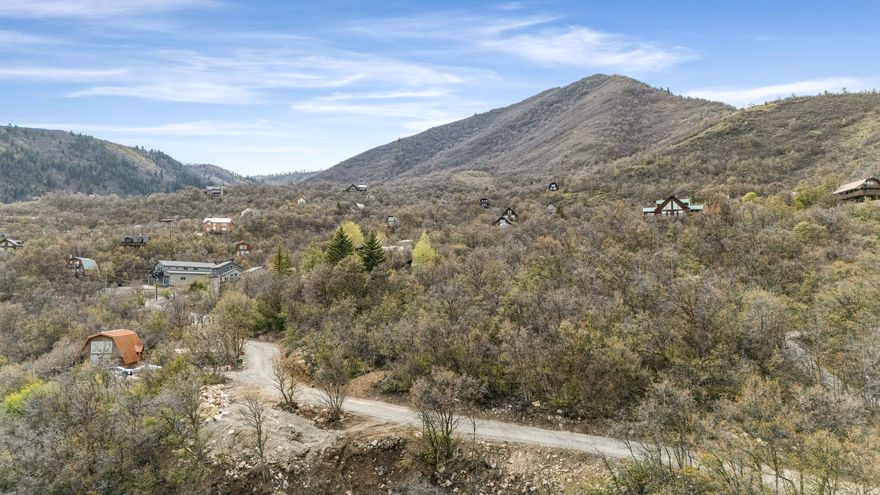 Build your ideal mountain getaway in Oak Haven in Lime Canyon, perched above Homestead & Zermatt in Midway. Lots 72, 73 & 75 offered individually or together. Wooded setting, elevated views, and easy access to skiing, golf, fishing & Jordanelle Reservoir.