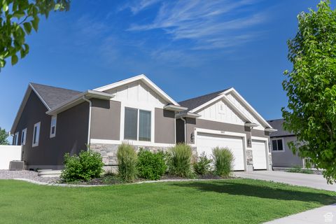 Photo of 3867 N CHAPMAN DR, Eagle Mountain, UT 84005 (MLS # 2092677)
