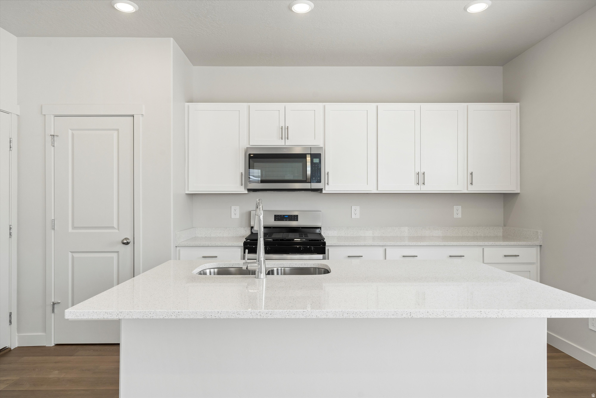 VISTA MEADOWS - Residential