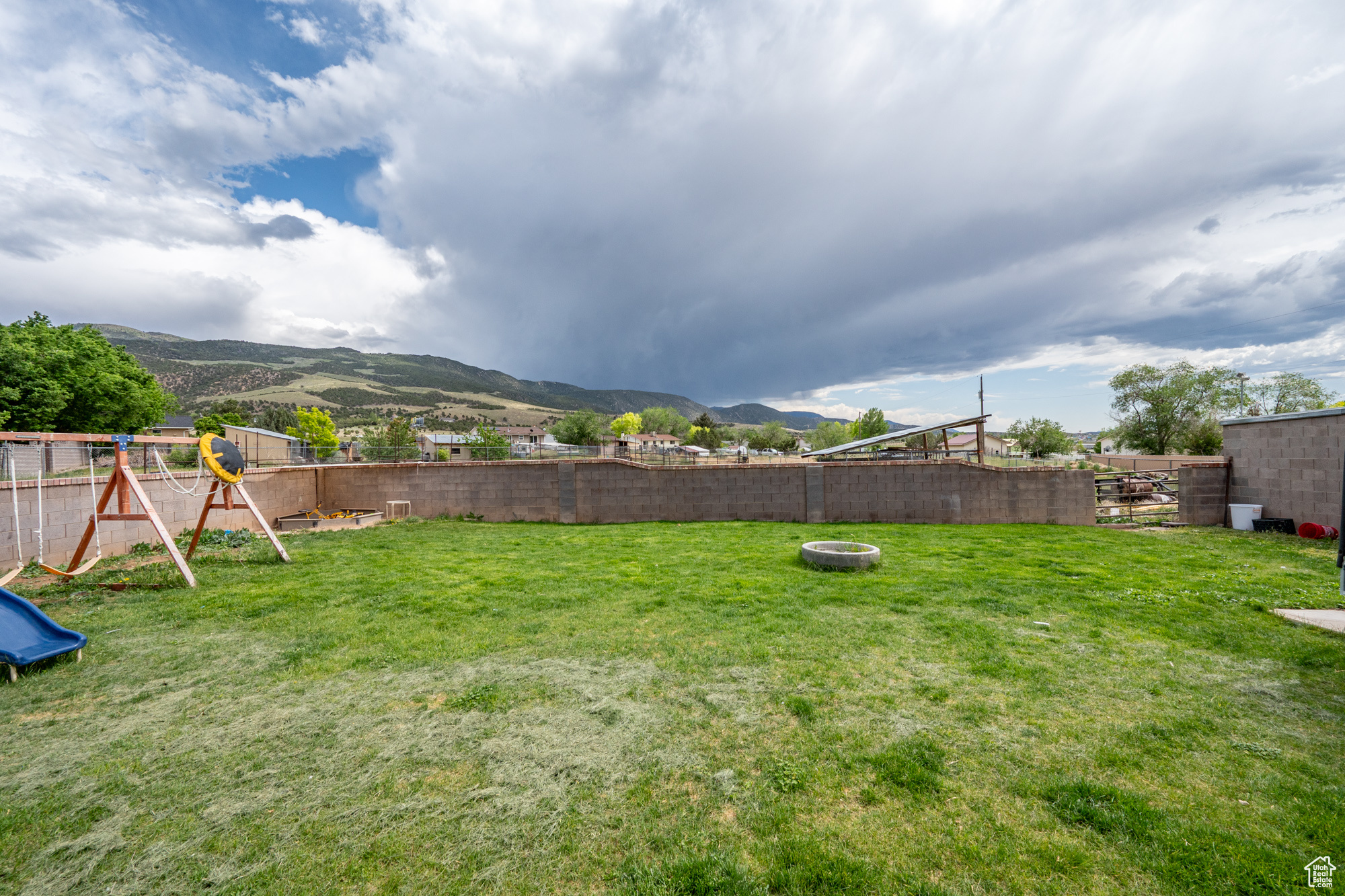 1790 E Homestead Blvd, Enoch, Utah image 41