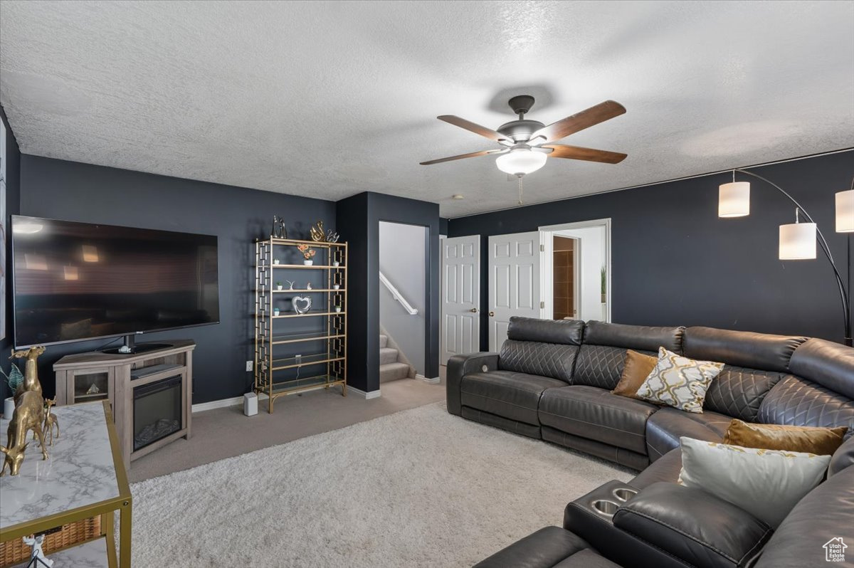LINDSEY ESTATES - Residential