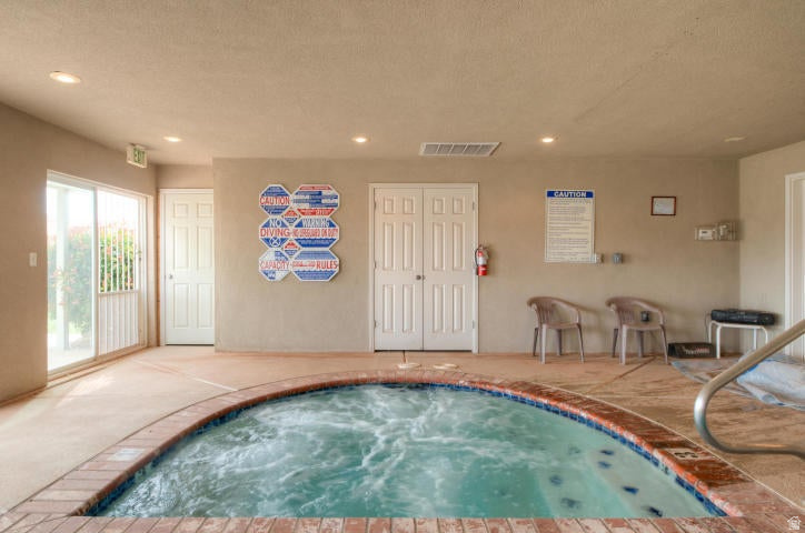 ENGLISH OAKS EST 1 AMD - Residential