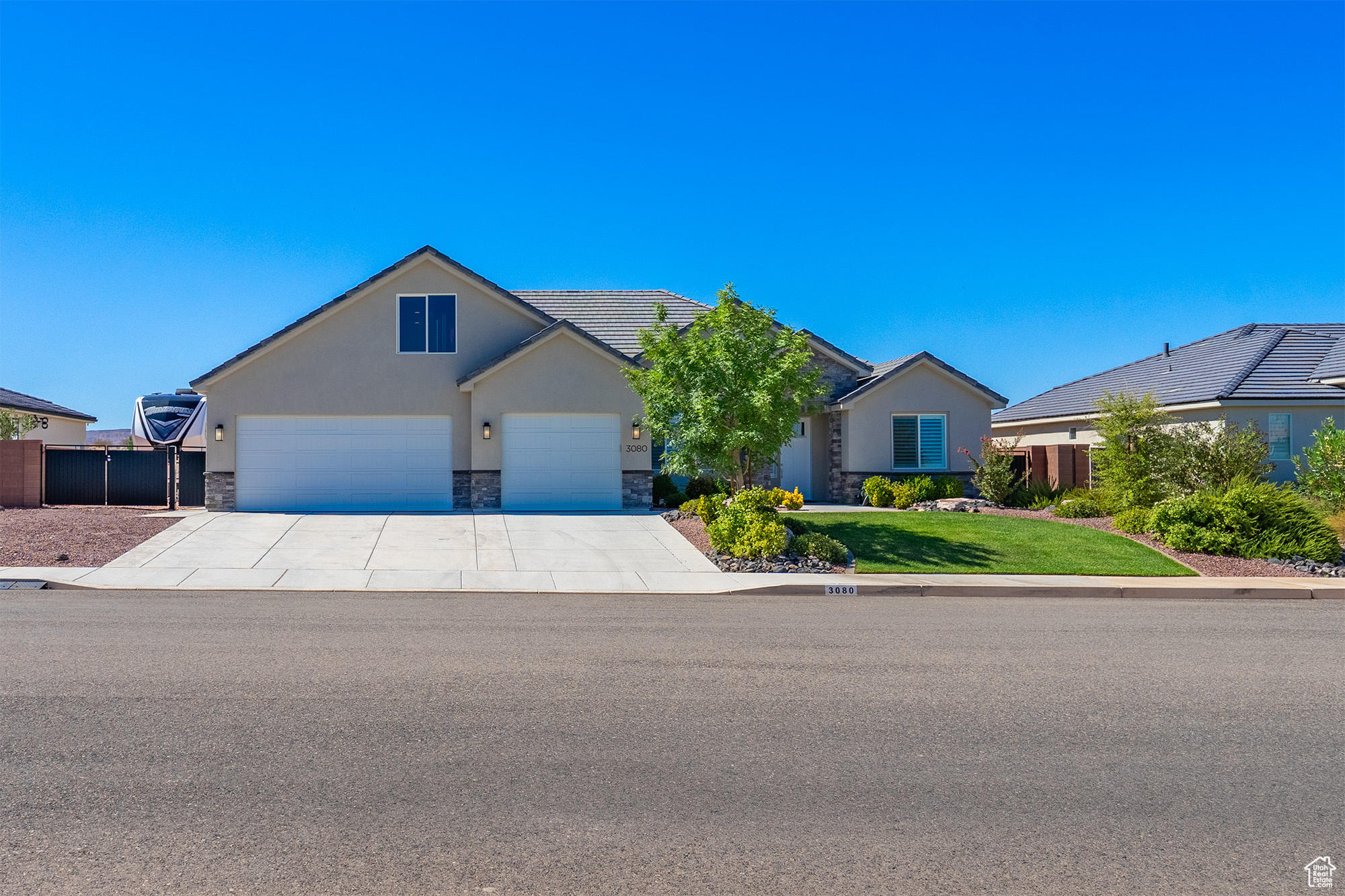 DESERT SOLACE - Residential