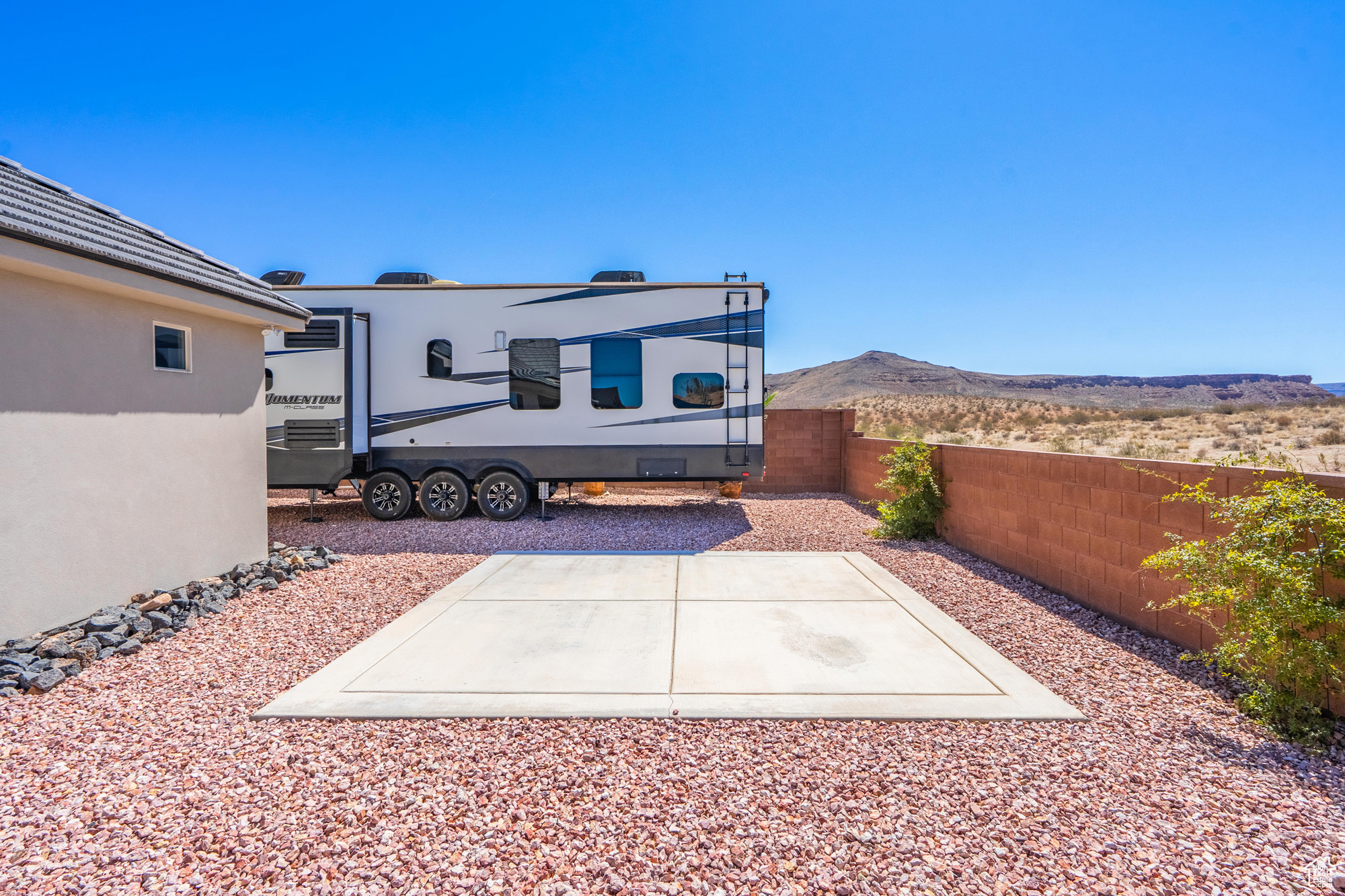 DESERT SOLACE - Residential