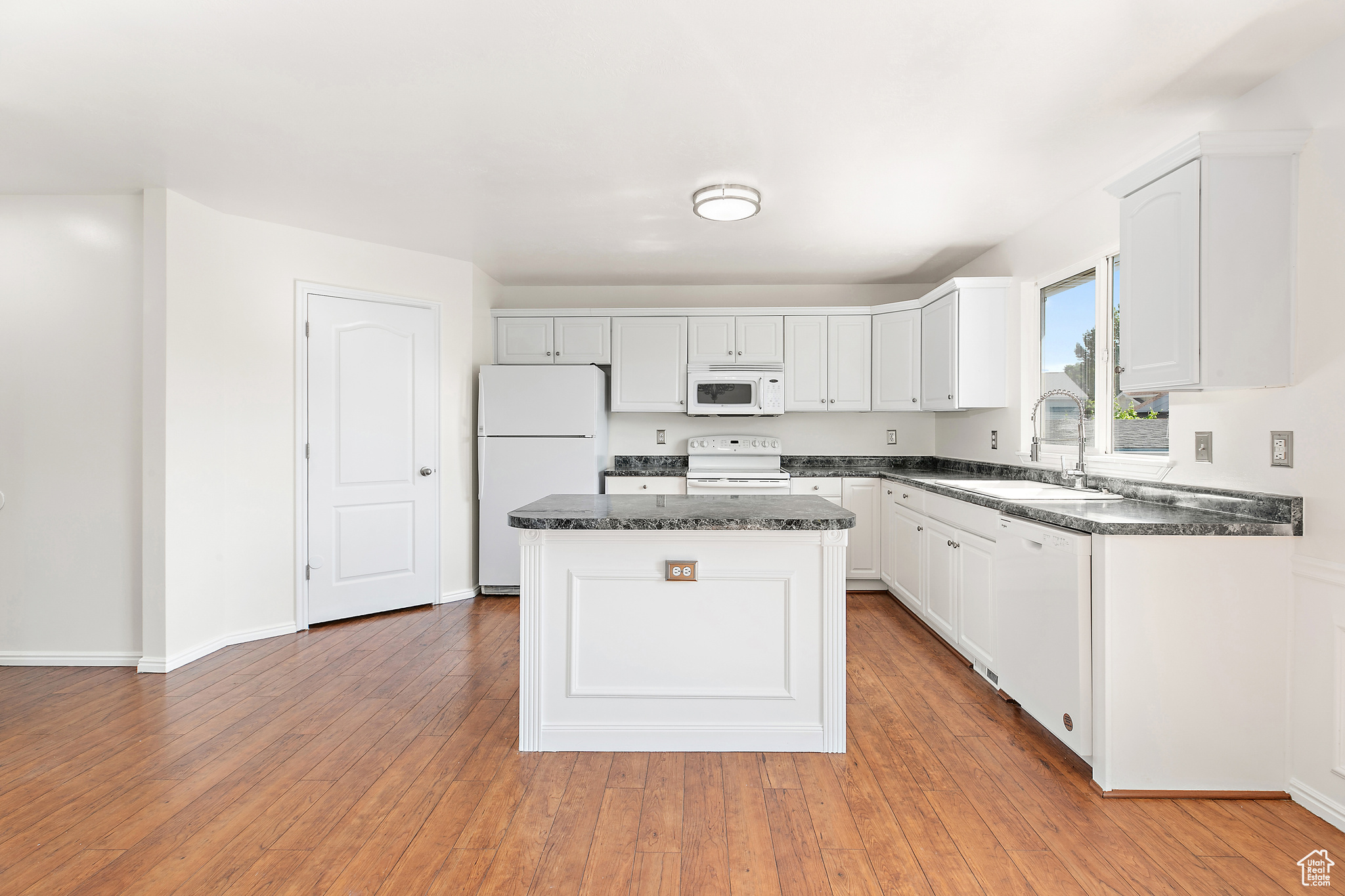 SUNSET COVE - Residential