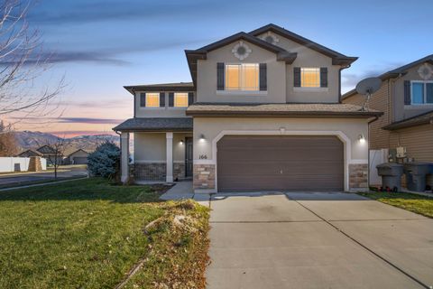 Photo of 166 WALTON CT, North Salt Lake, UT 84054 (MLS # 2125525)