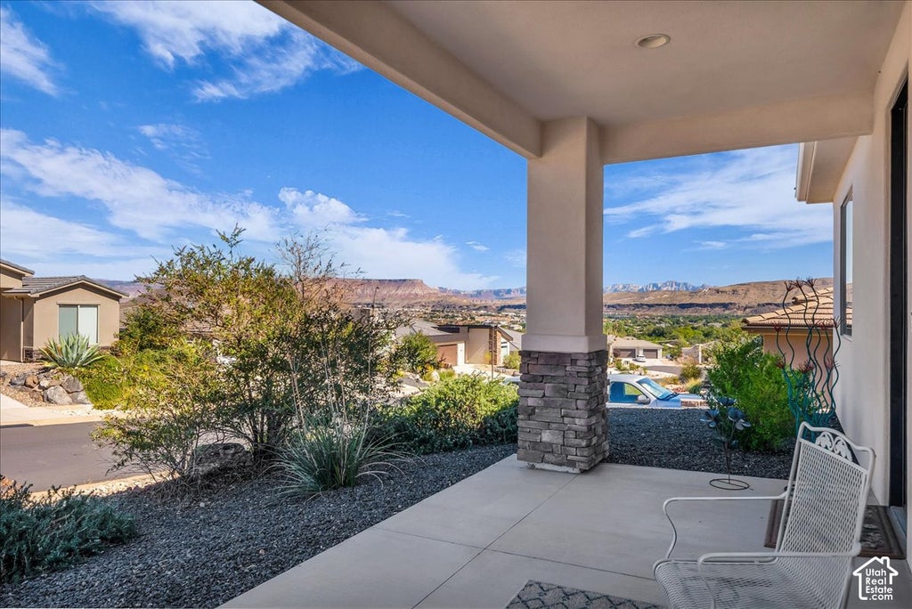 Photo of 1941 W WEEPING ROCK, Hurricane, UT 84737 (MLS # 2191867)