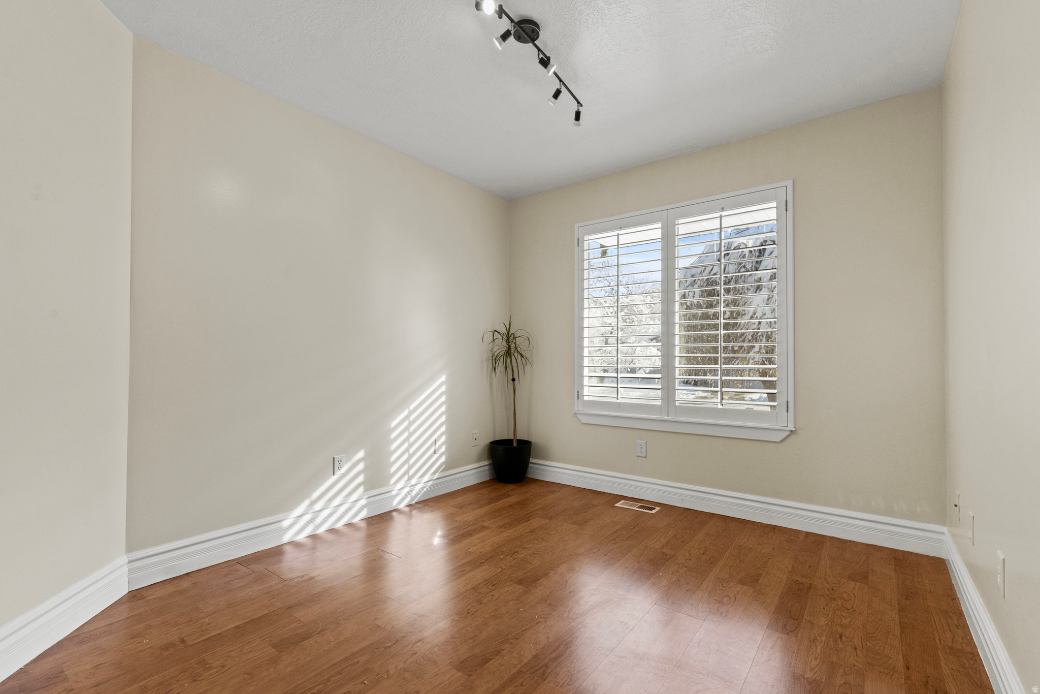 ROCKWELL ESTATES - Residential