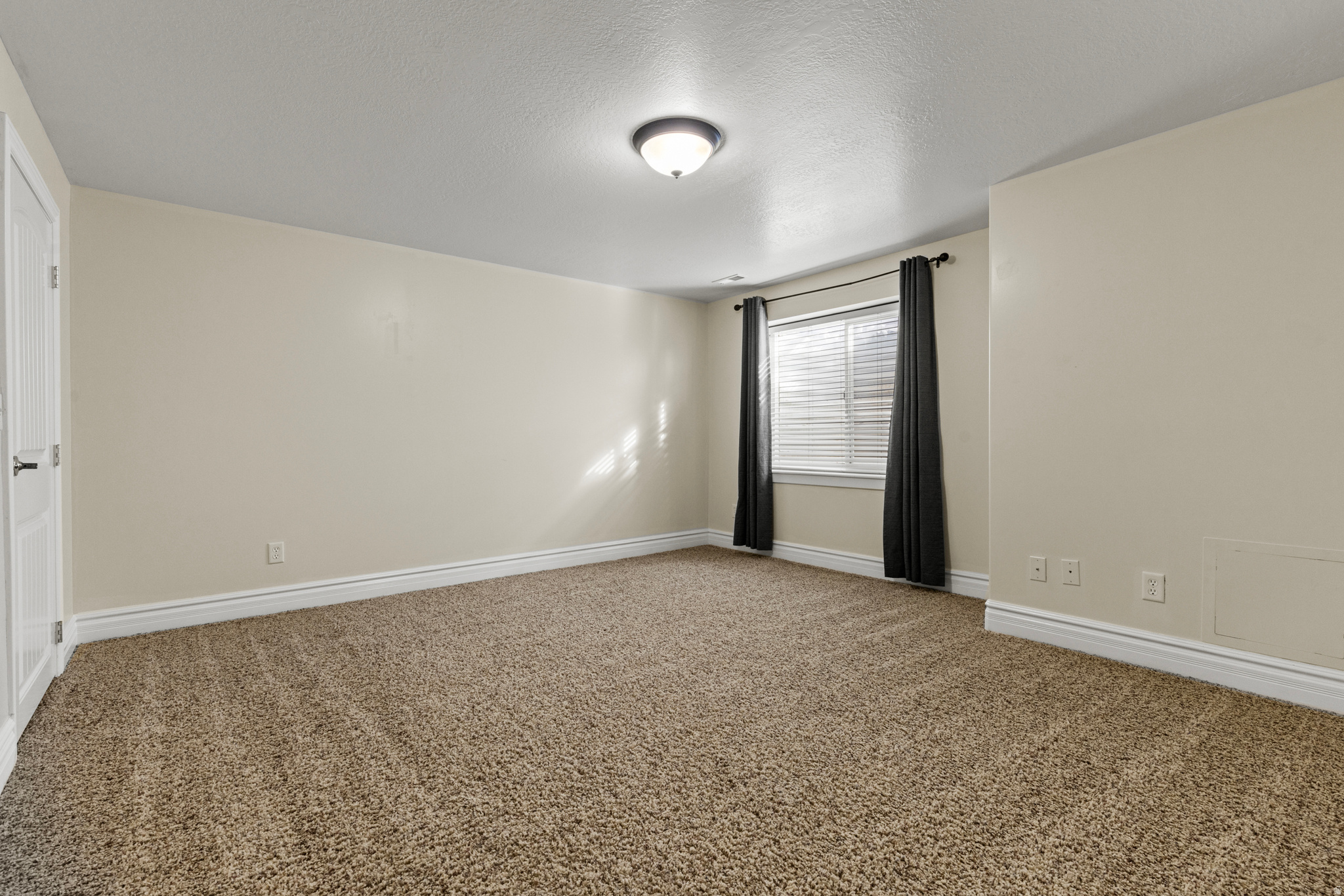 ROCKWELL ESTATES - Residential