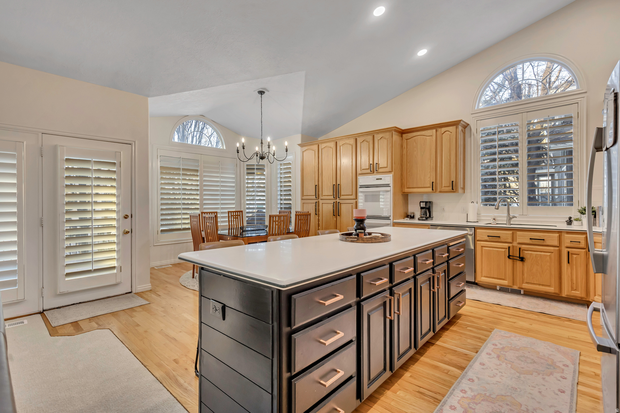 WILLOW CREEK CANYON - Residential